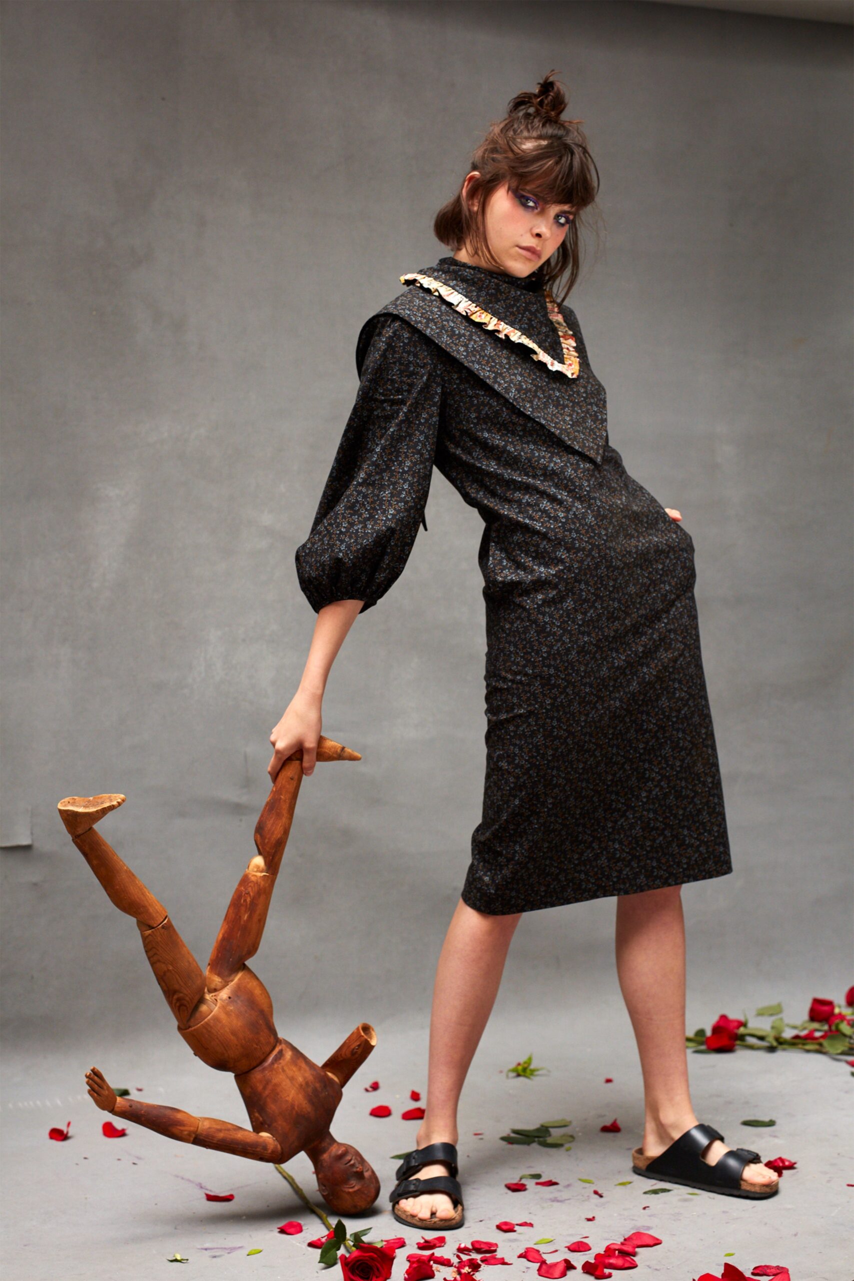 black fitted long-sleeve dress