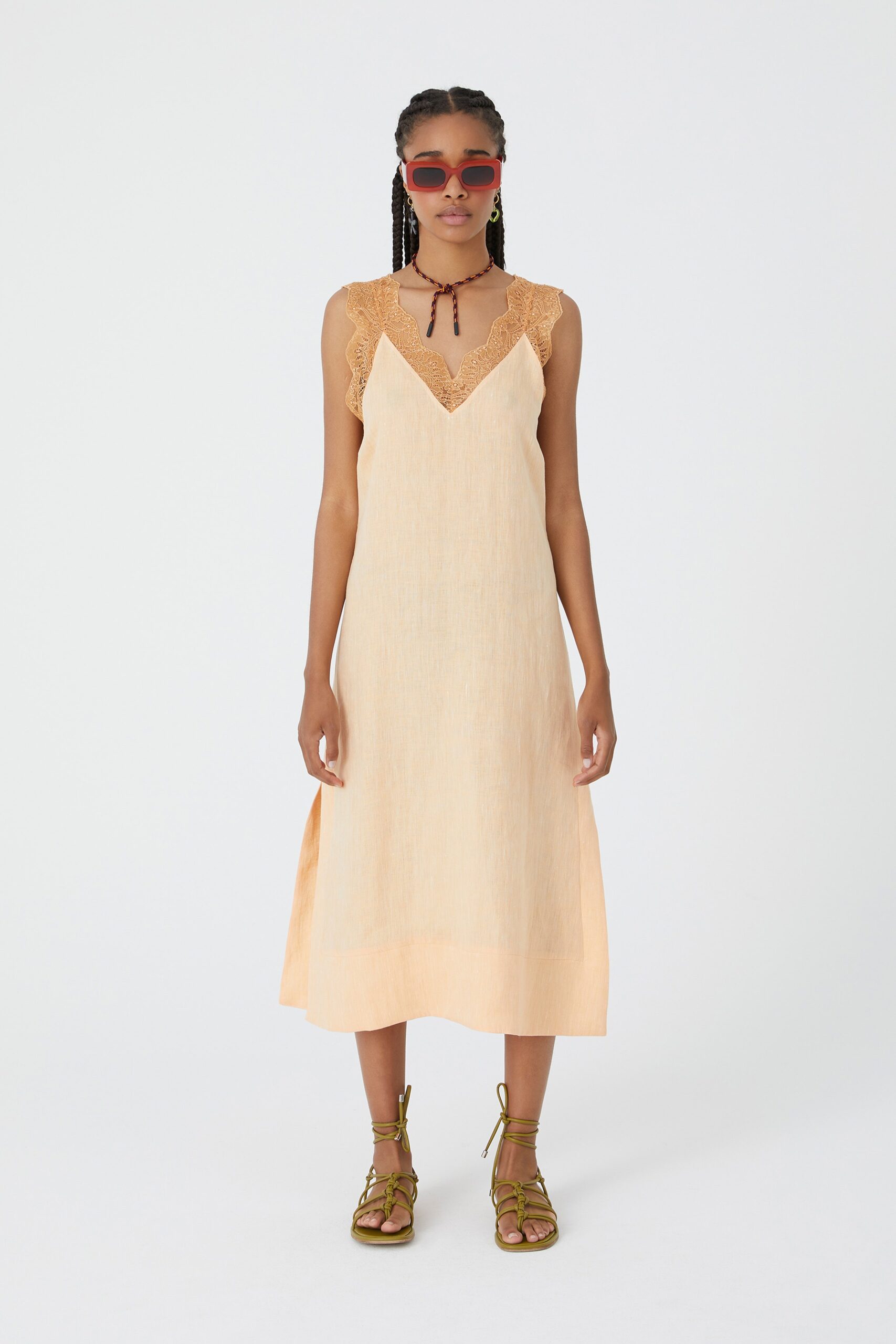 Beatrice .b S/S 22 Look 113