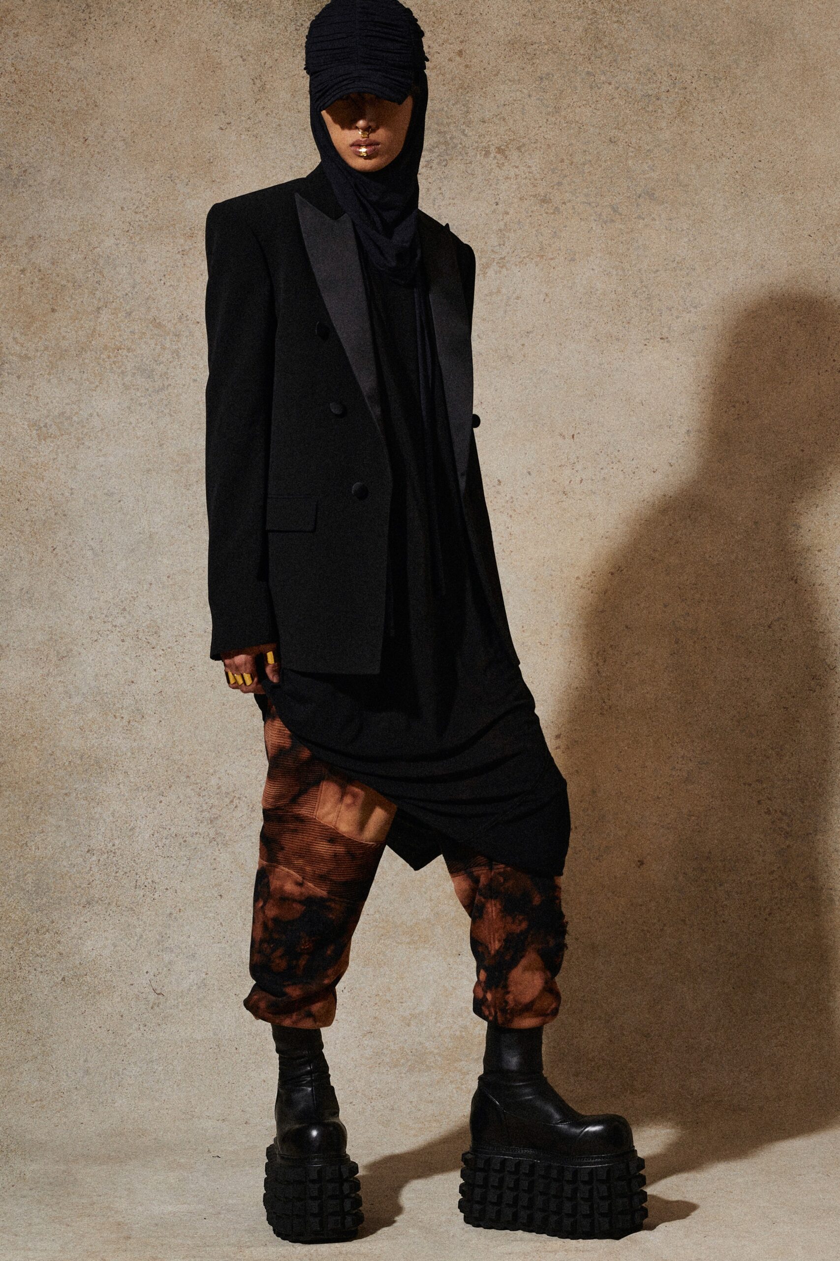 brown cotton relaxed cargo pants