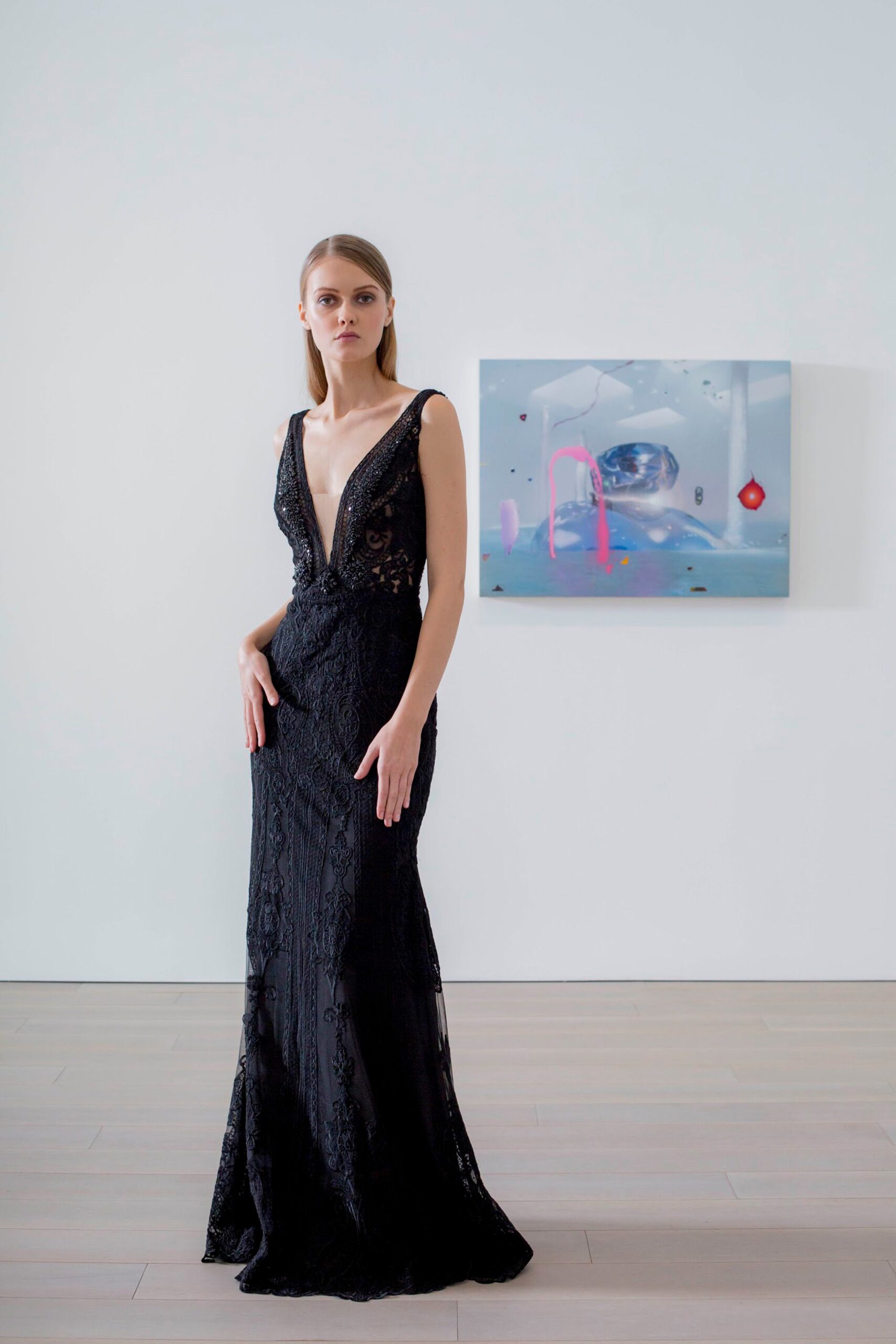 black lace sleeveless gown