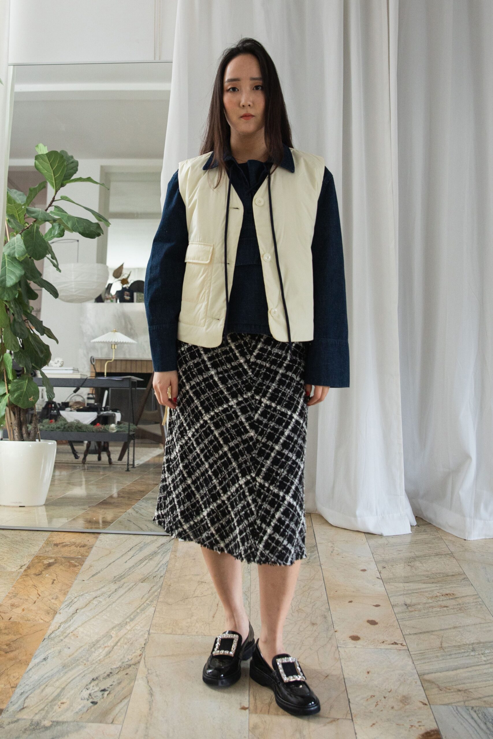 beige cotton sleeveless collared relaxed zippered vest