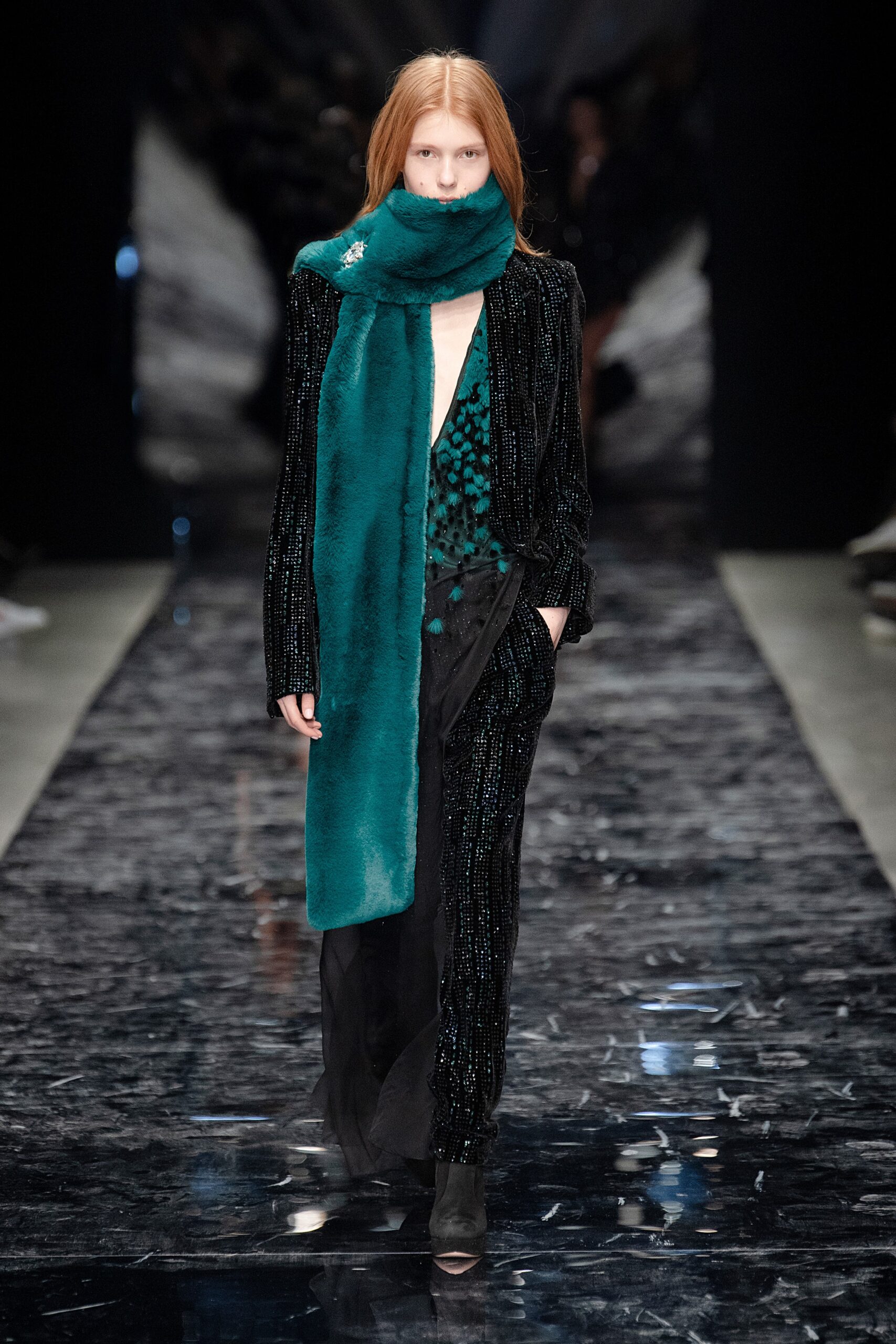 black velvet long-sleeve collared fitted zippered pleated jacket