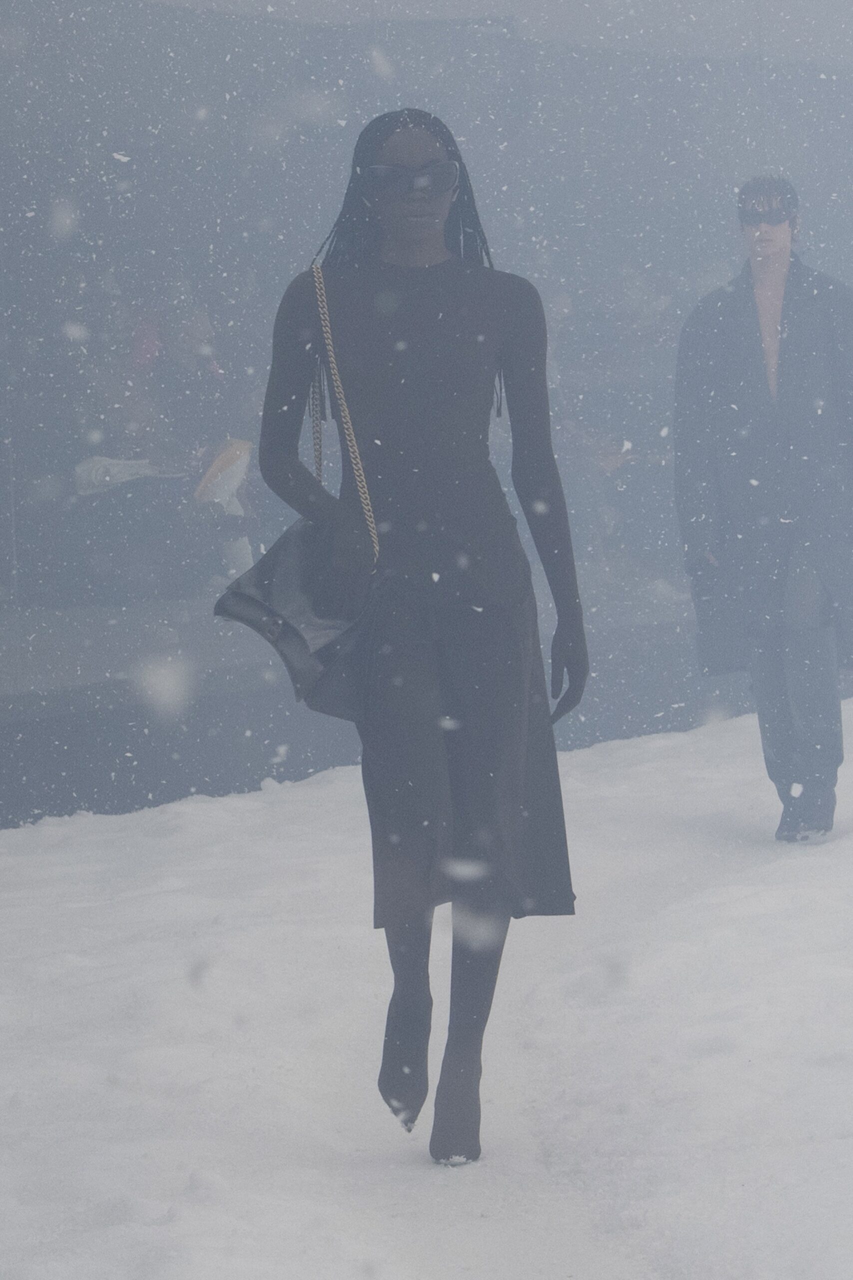 black fitted sleeveless dress