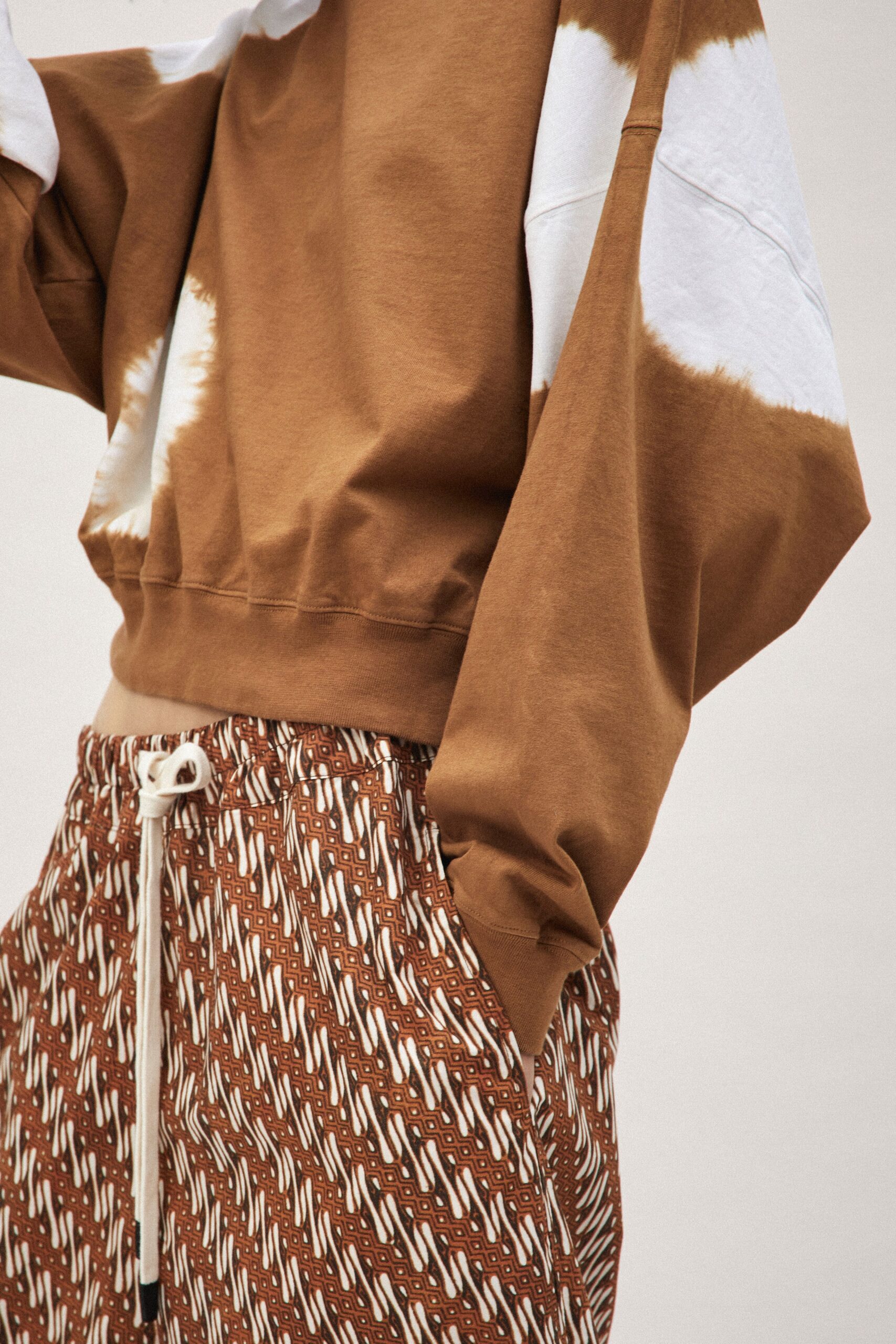 brown printed relaxed top and pants