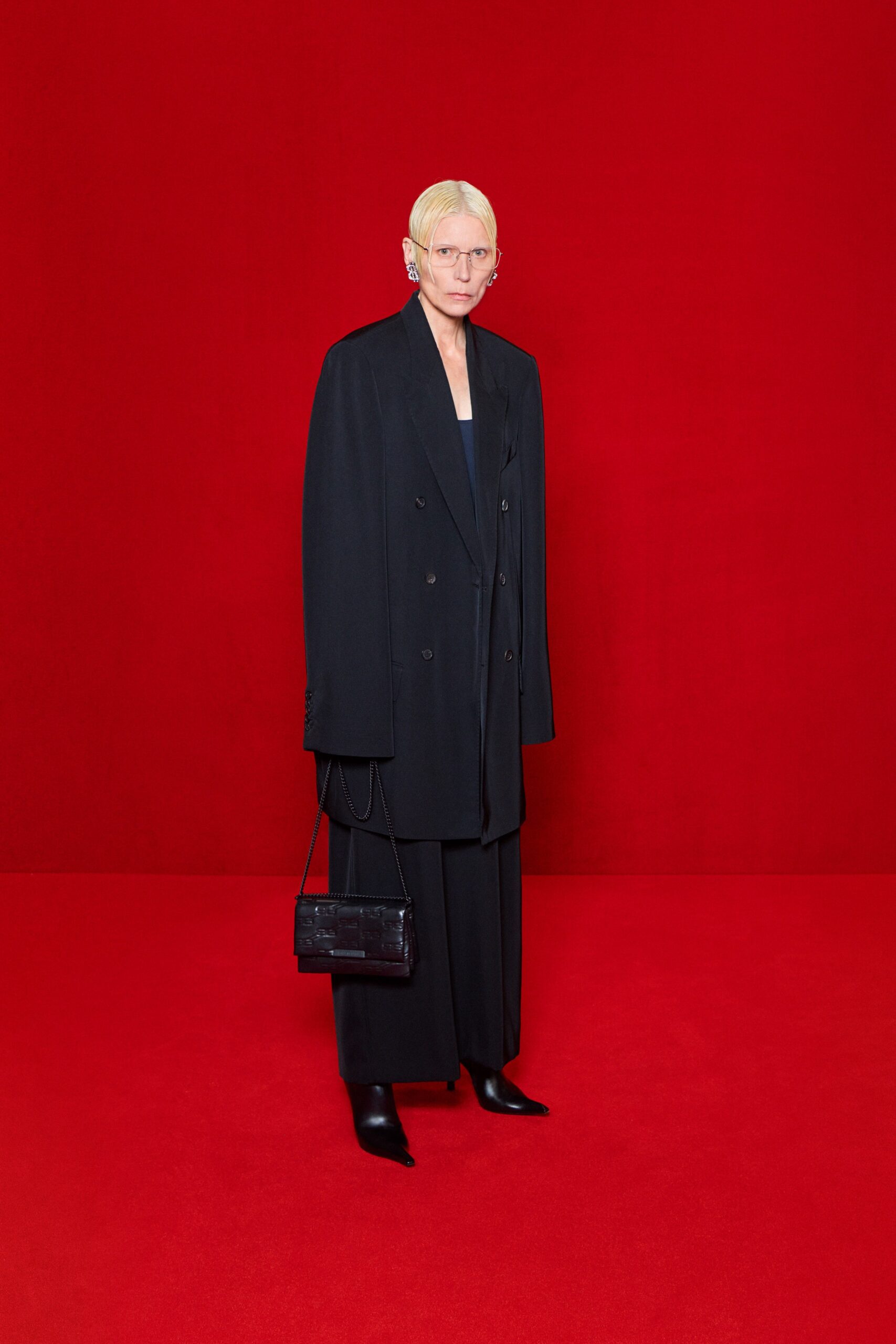 black wool long-sleeve collared oversized coat