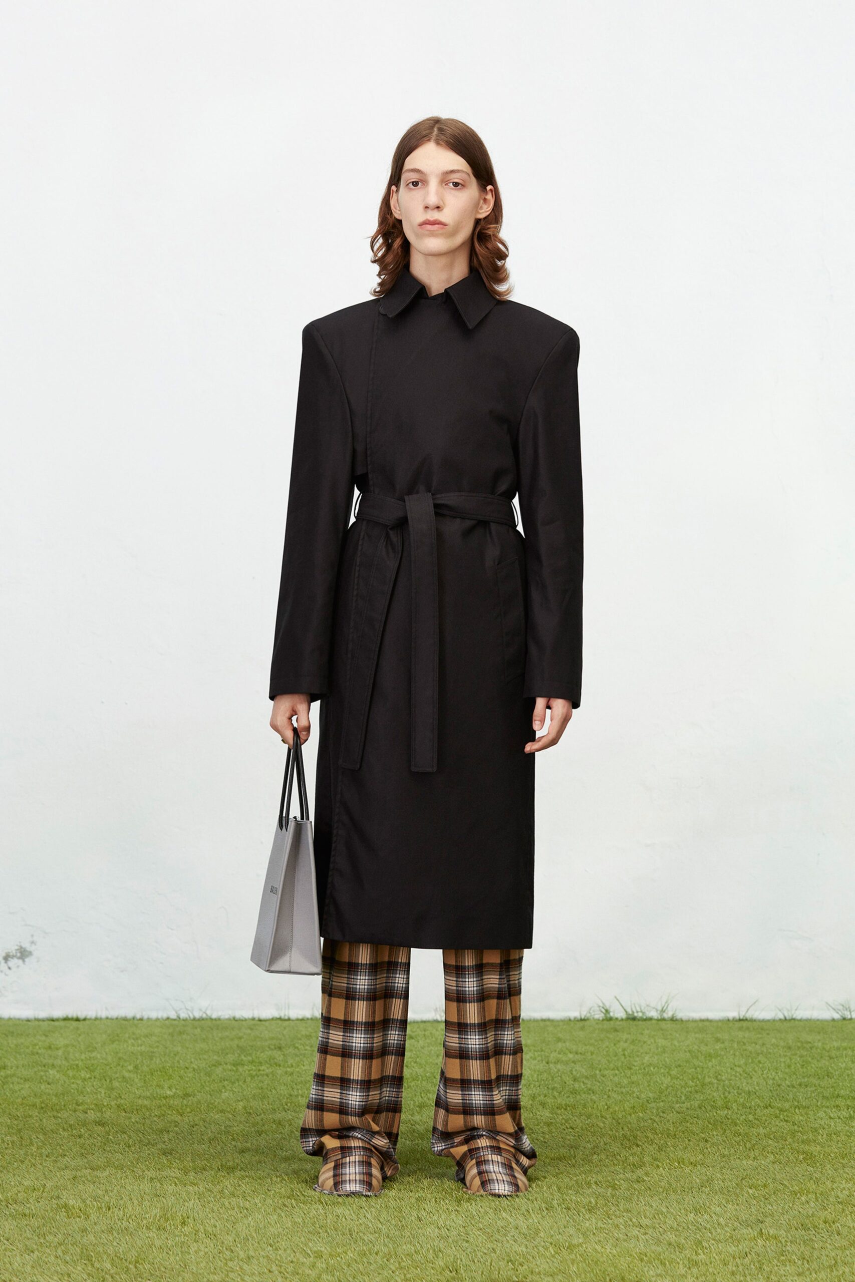 black cotton long-sleeve collared structured belted coat