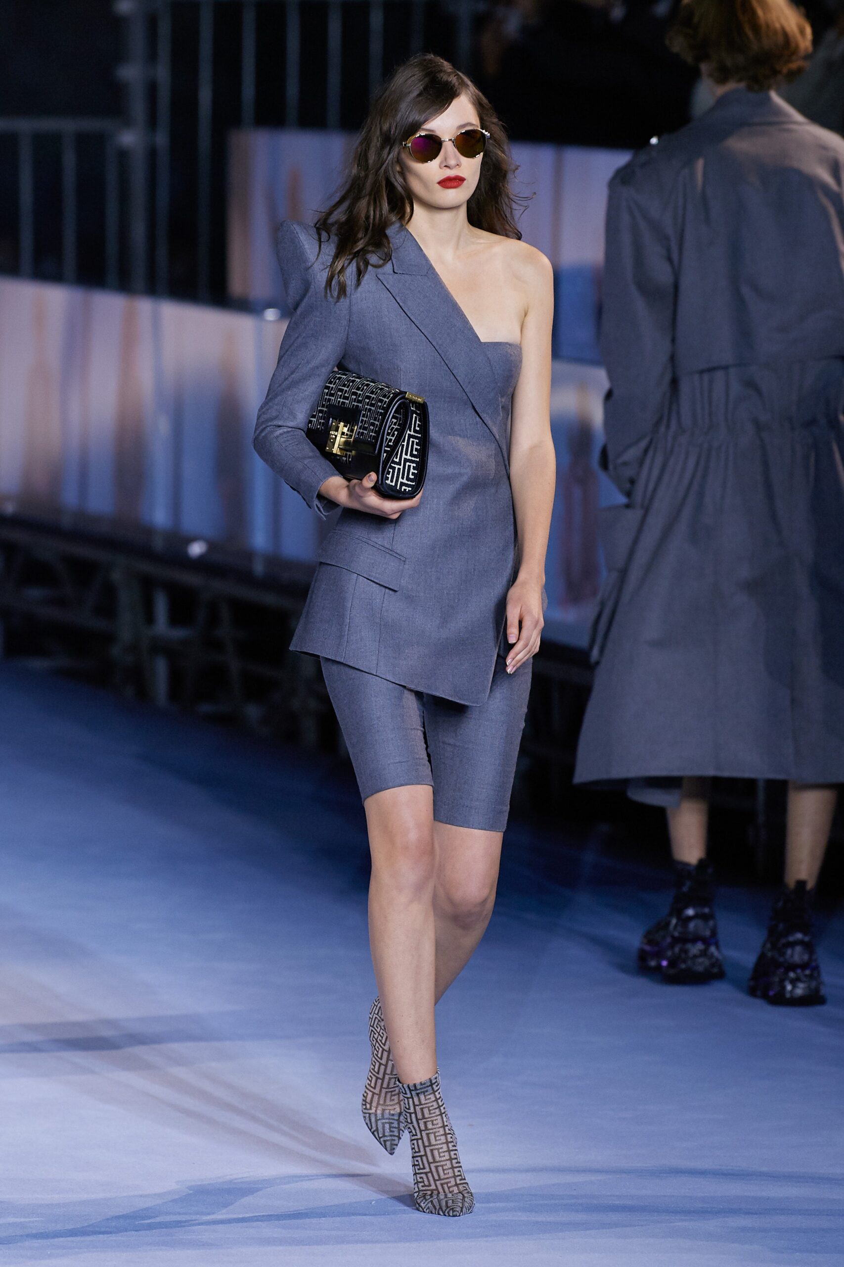 gray asymmetric blazer with shorts