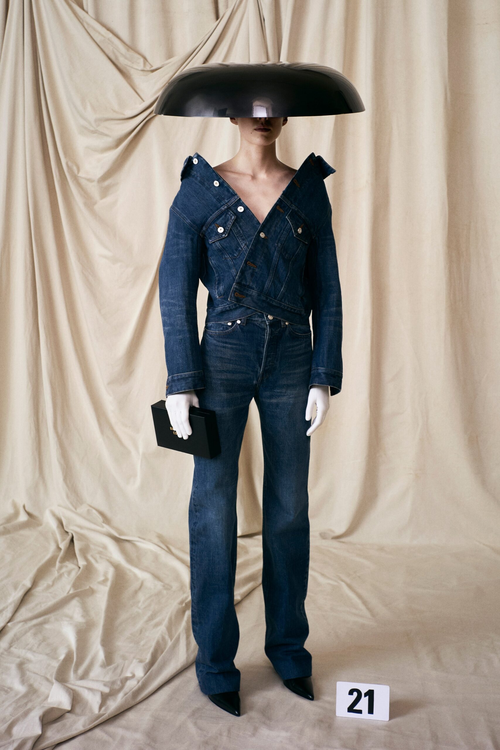 blue denim long-sleeve v-neck fitted buttoned jacket