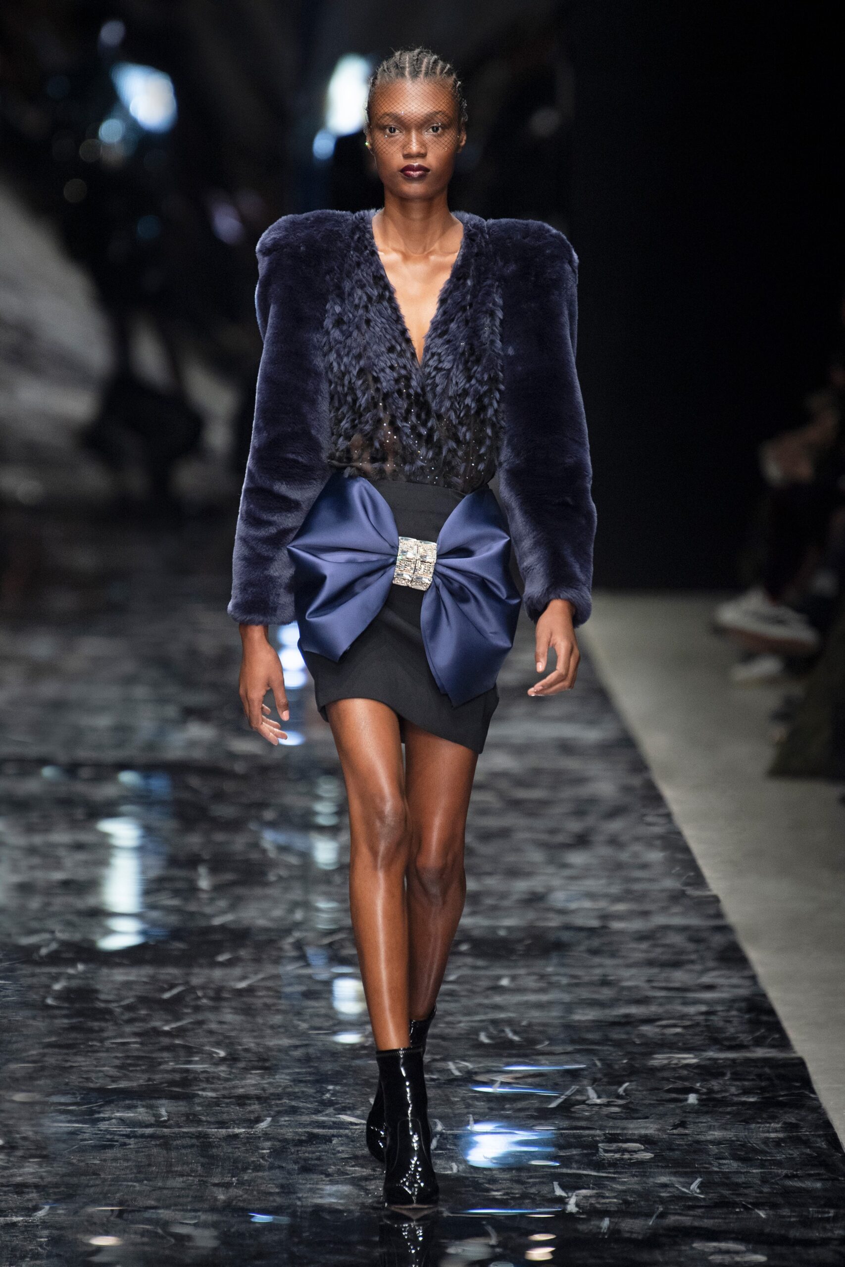 blue faux-fur long-sleeve collared fitted layered blazer