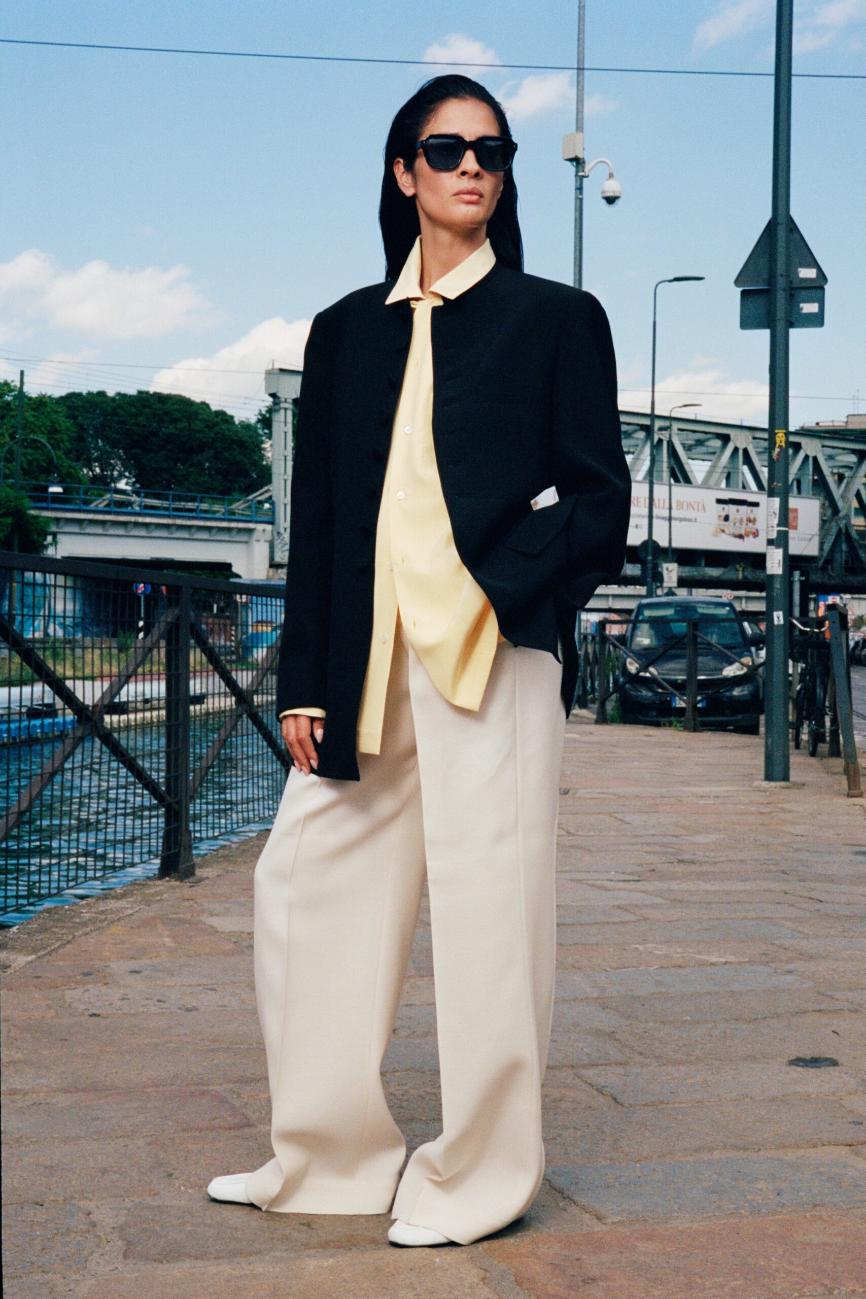 oversized black blazer with yellow shirt