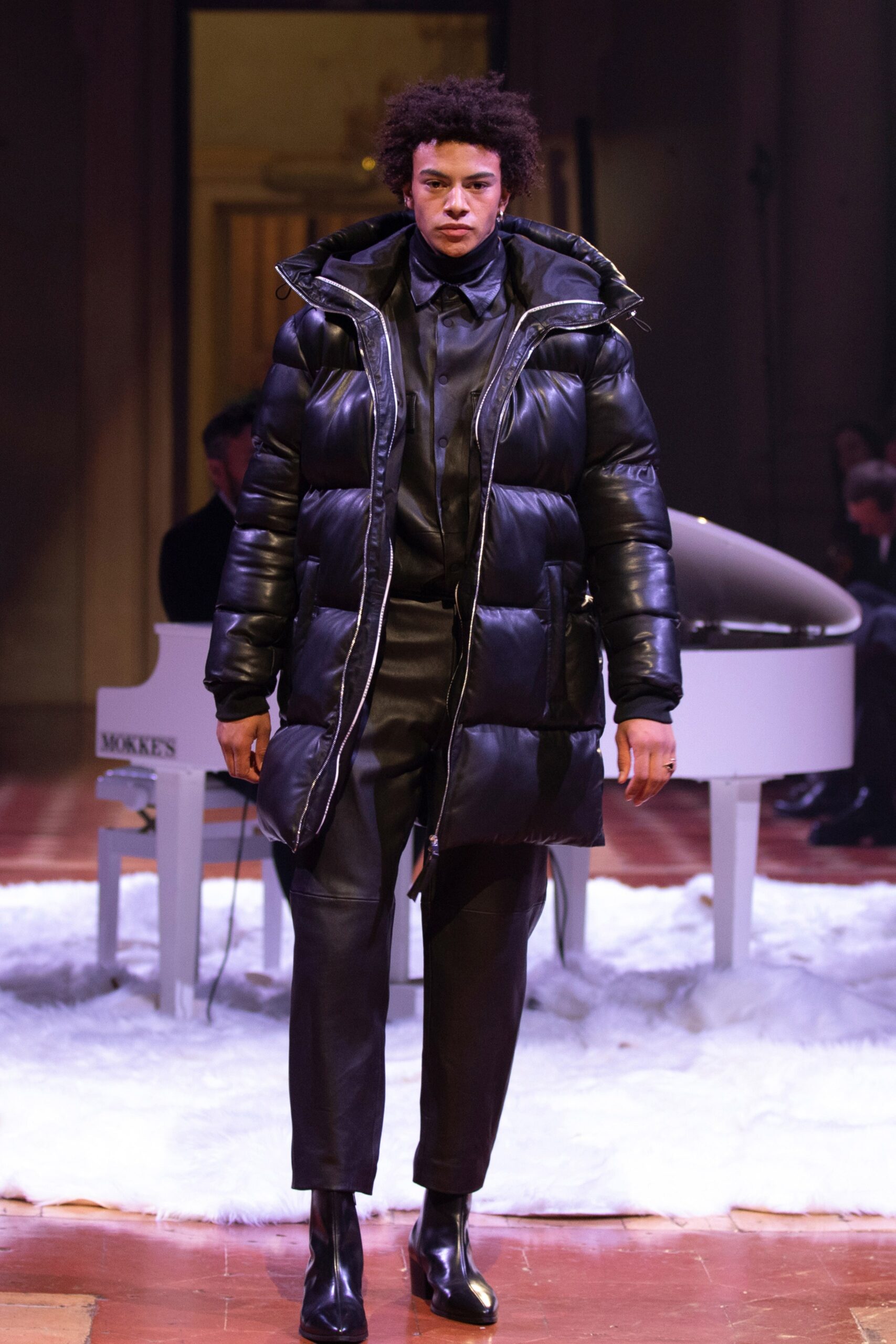 black vinyl long-sleeve collared fitted zippered coat