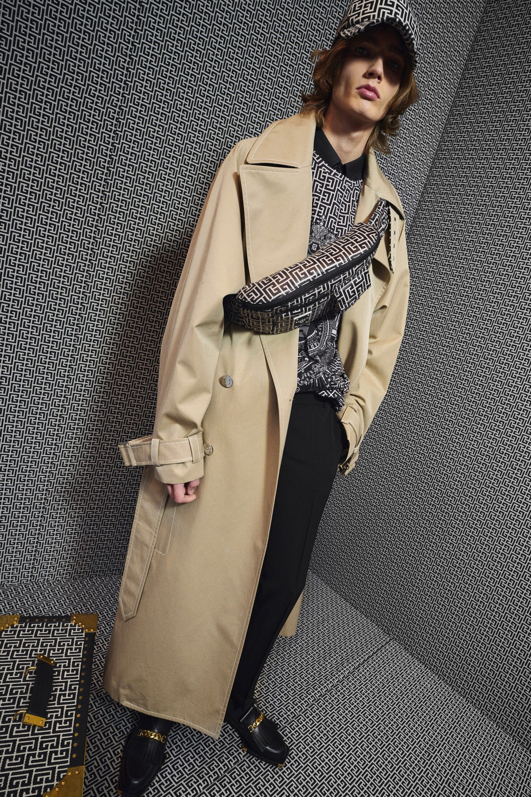 beige trench coat with printed shirt