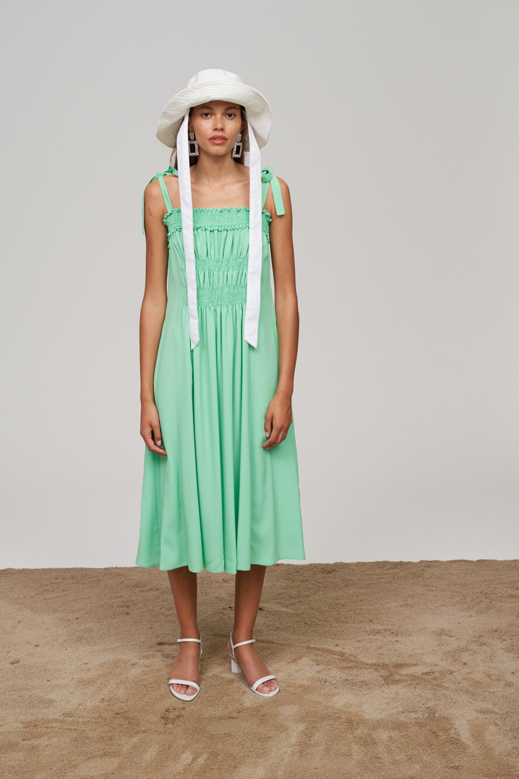 Beatrice .b S/S 20 Look 277