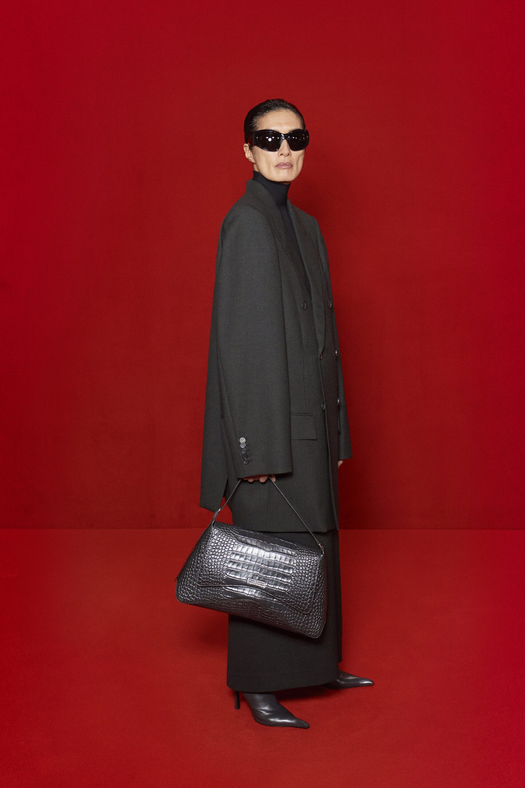 gray wool long-sleeve collared oversized coat
