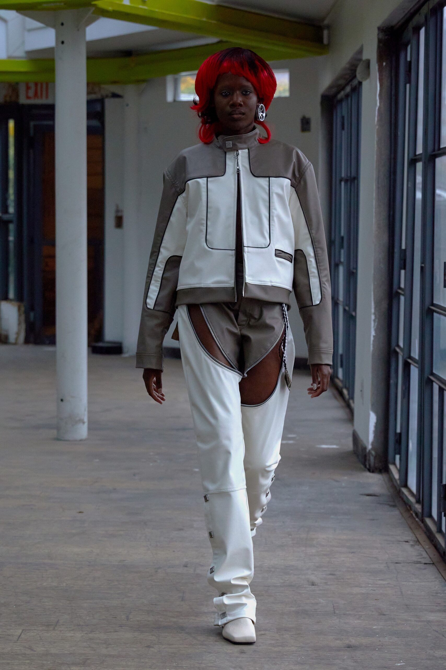 white leather long-sleeve collared fitted zippered jacket