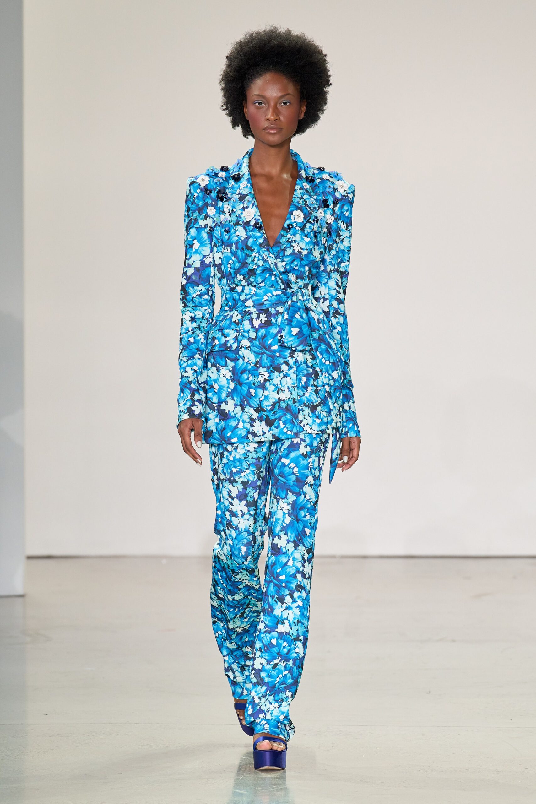 blue floral fitted suit