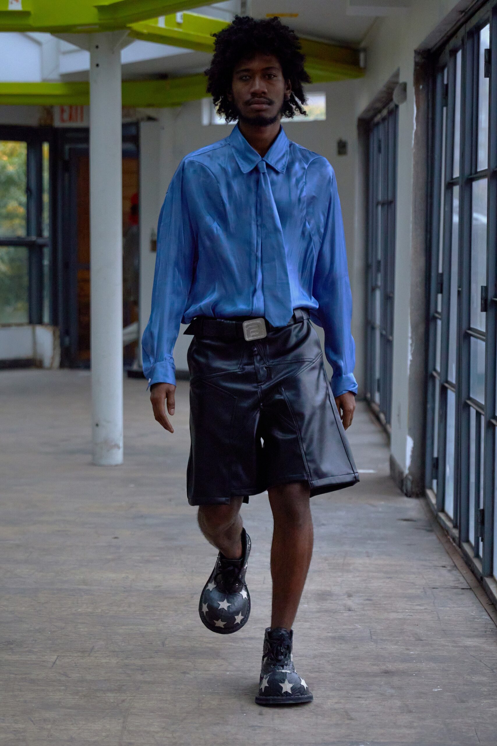 blue silk shirt black leather skirt