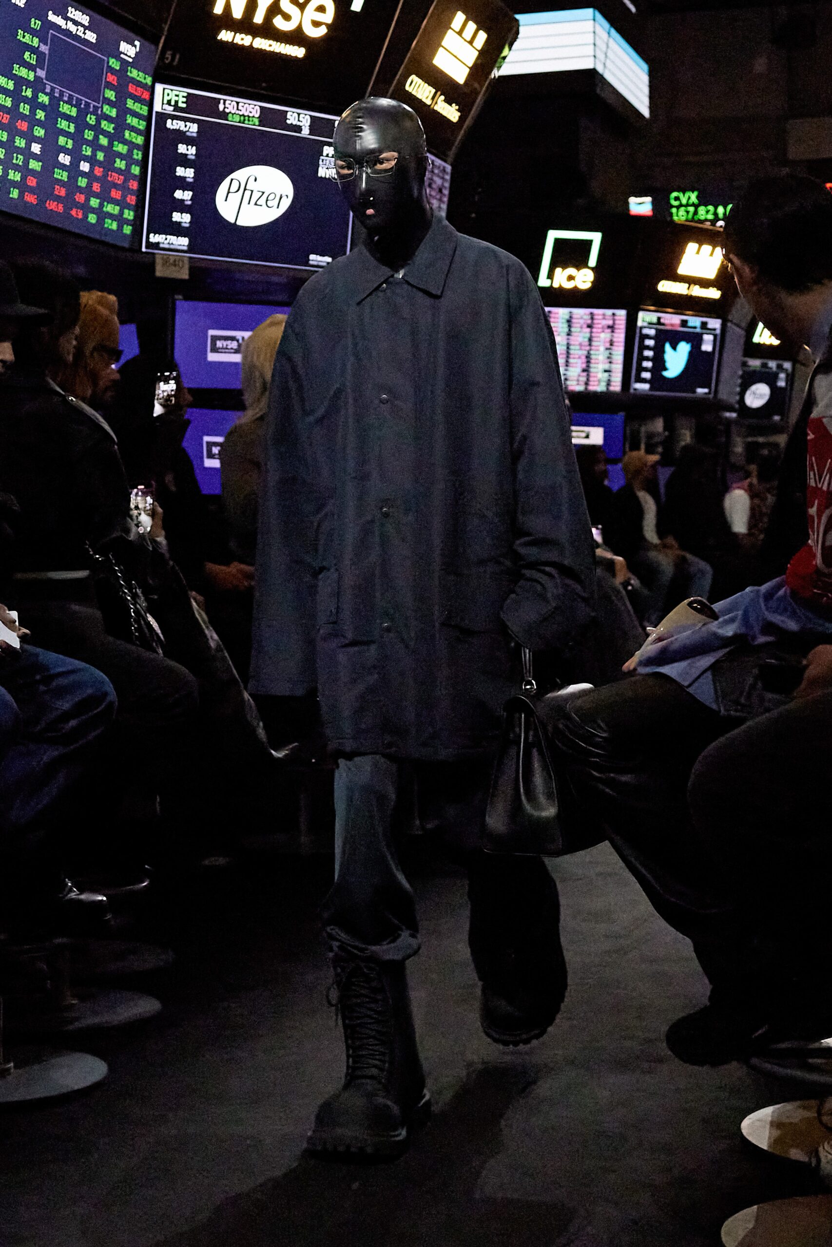 blue cotton long-sleeve collared oversized buttoned coat