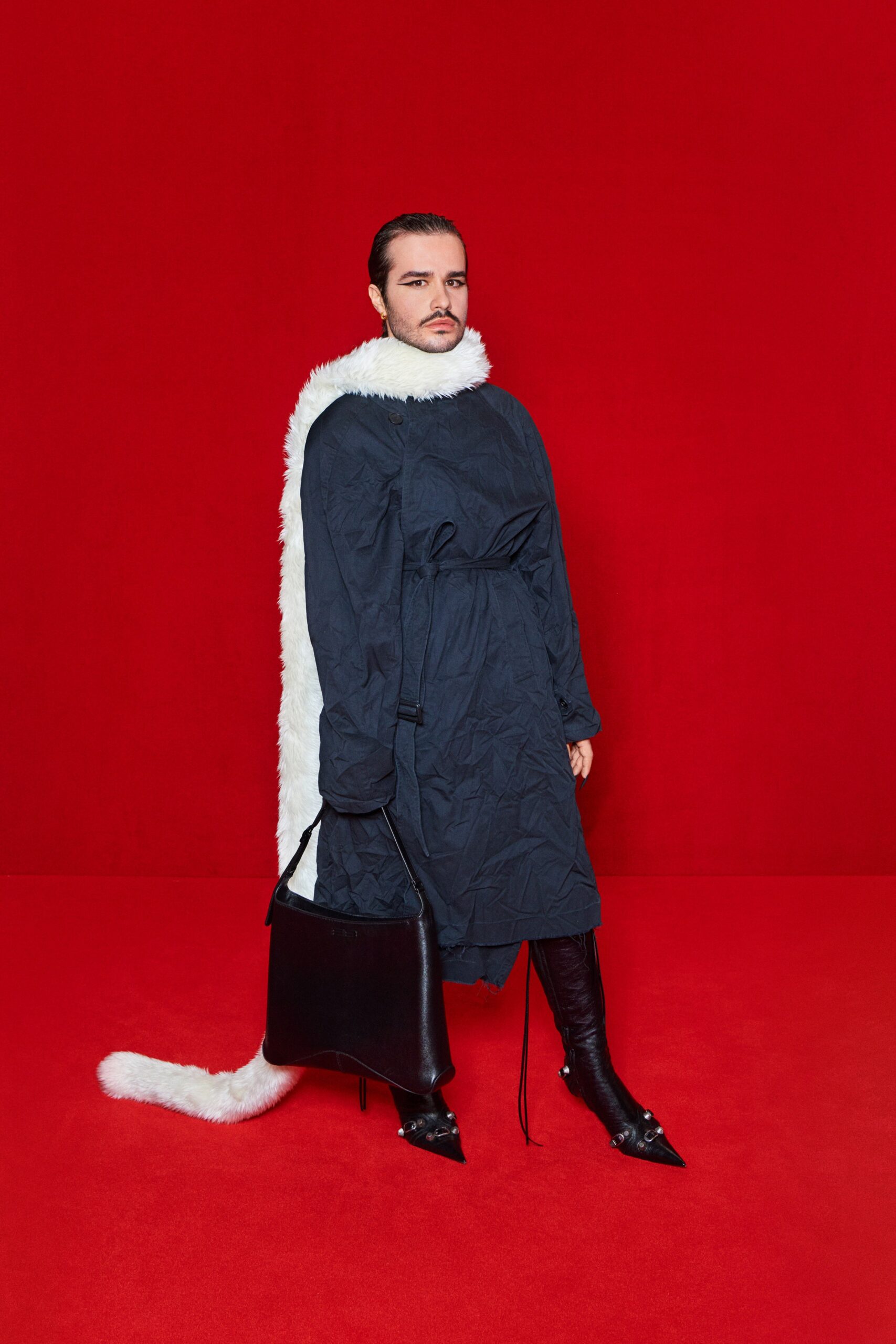 white faux-fur scarf