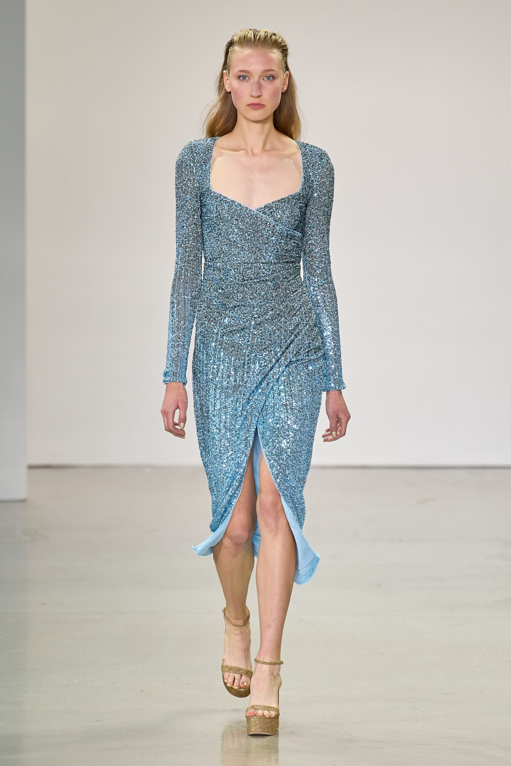 fitted blue sequin midi dress