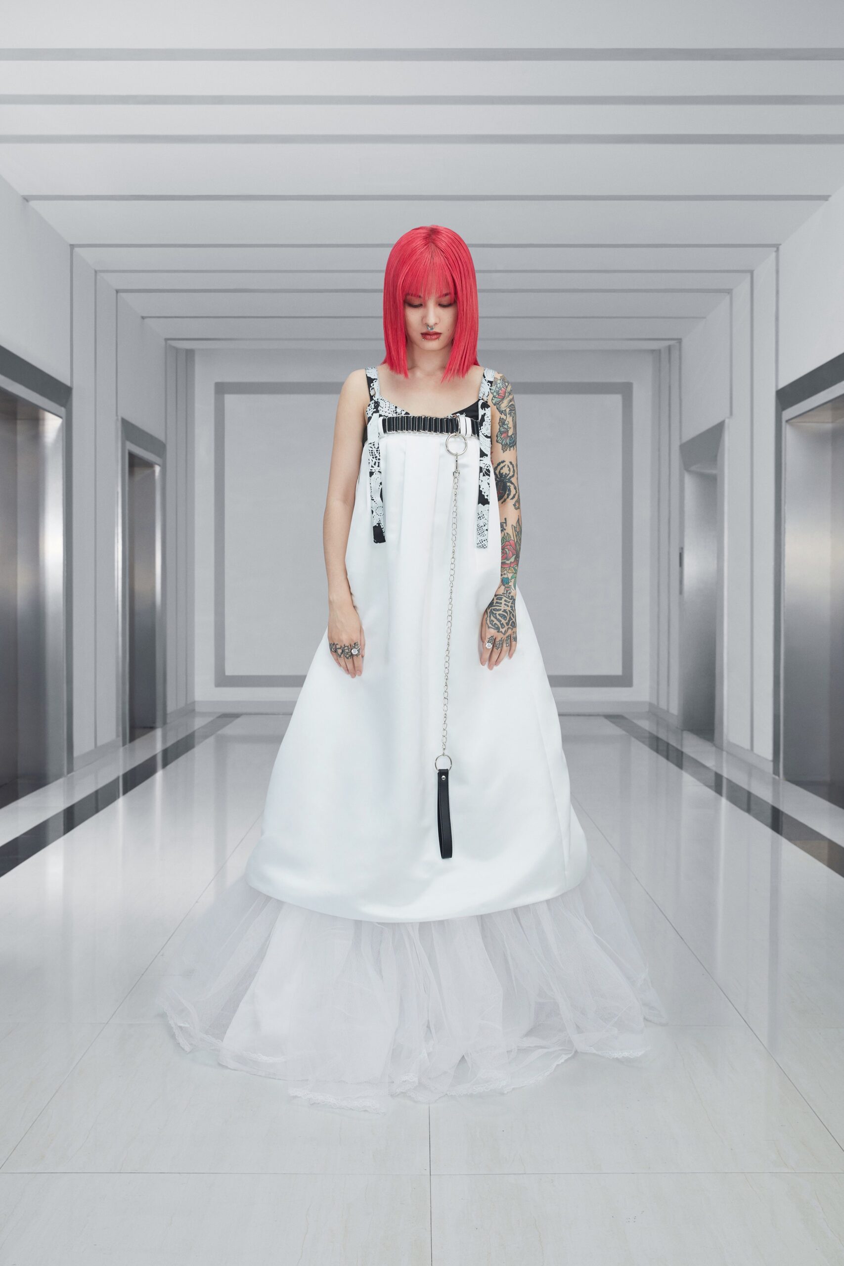 white fitted sleeveless dress