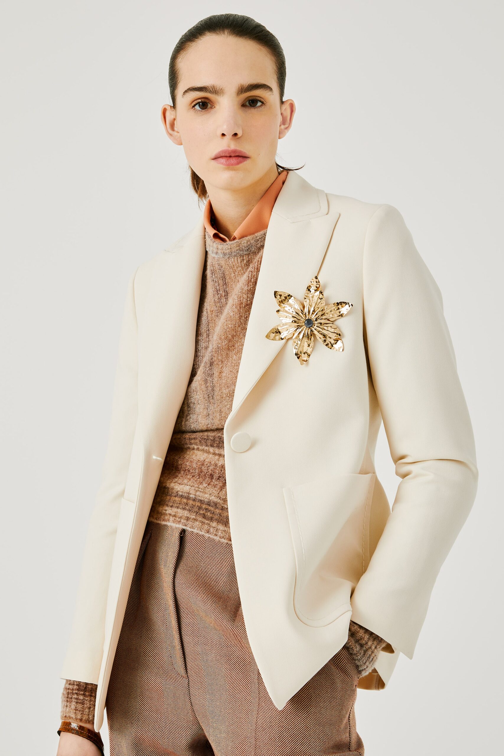 Beatrice .b F/W 21 Look 385