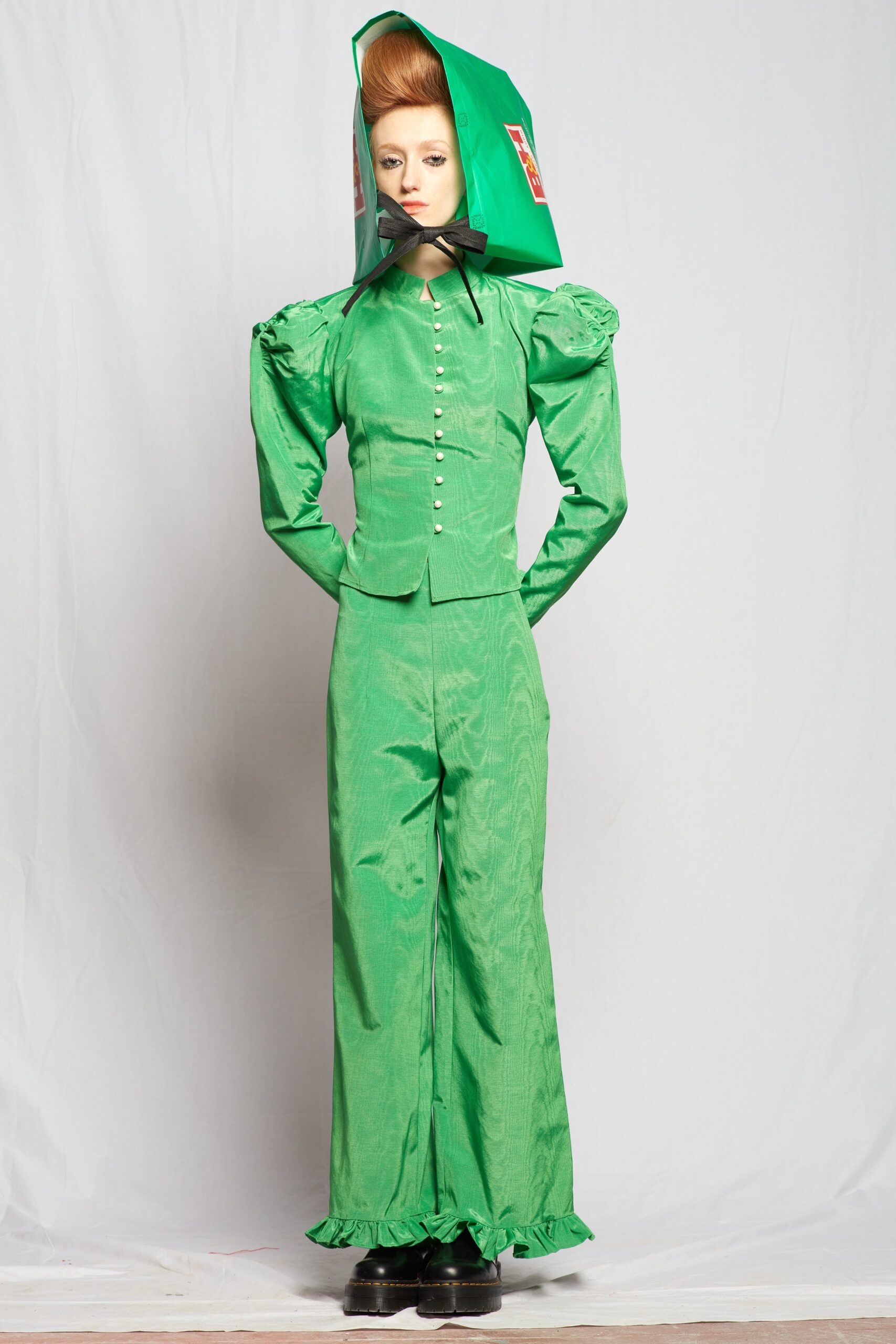 green cotton long-sleeve collared fitted buttoned ruffled suit