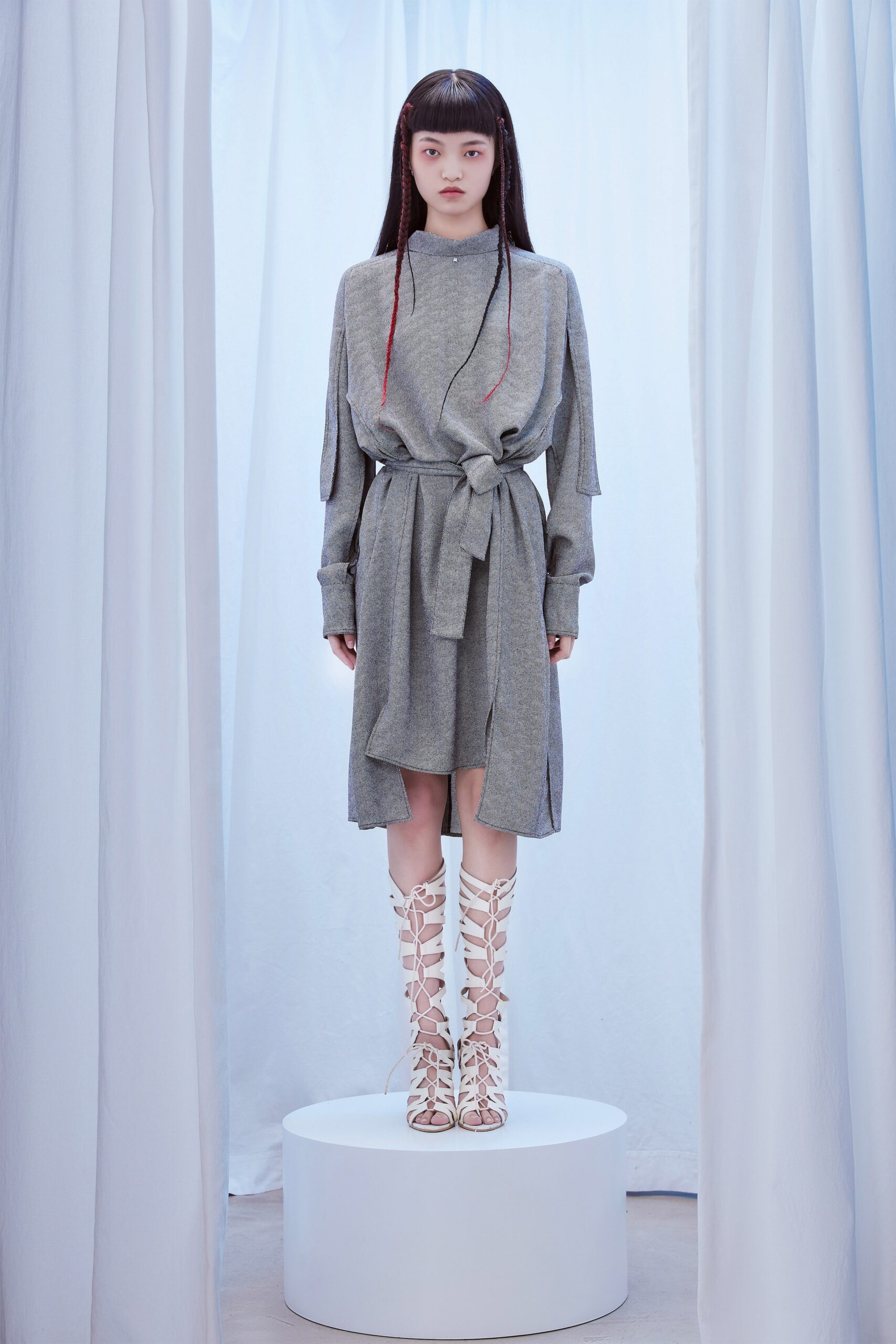 gray cotton long-sleeve collared relaxed belted midi dress