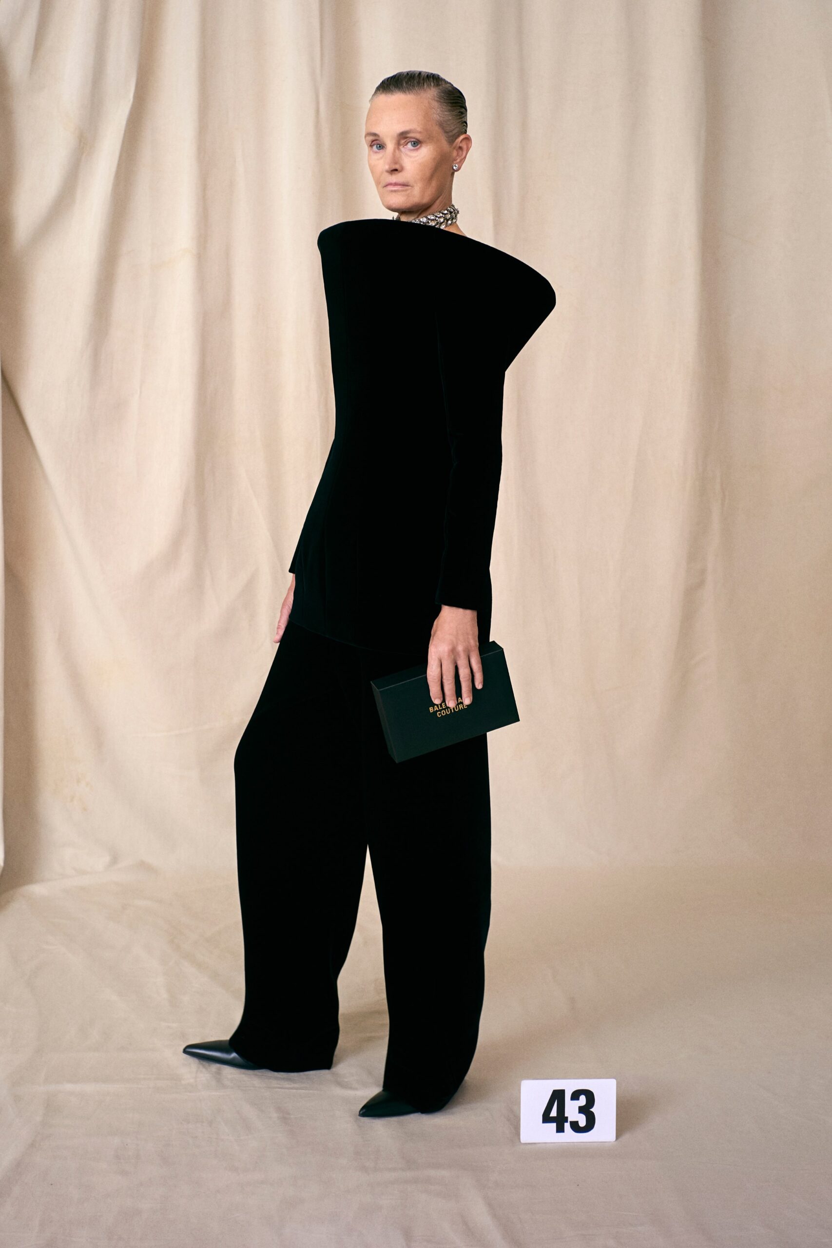 black velvet long-sleeve high-neck fitted structured blazer