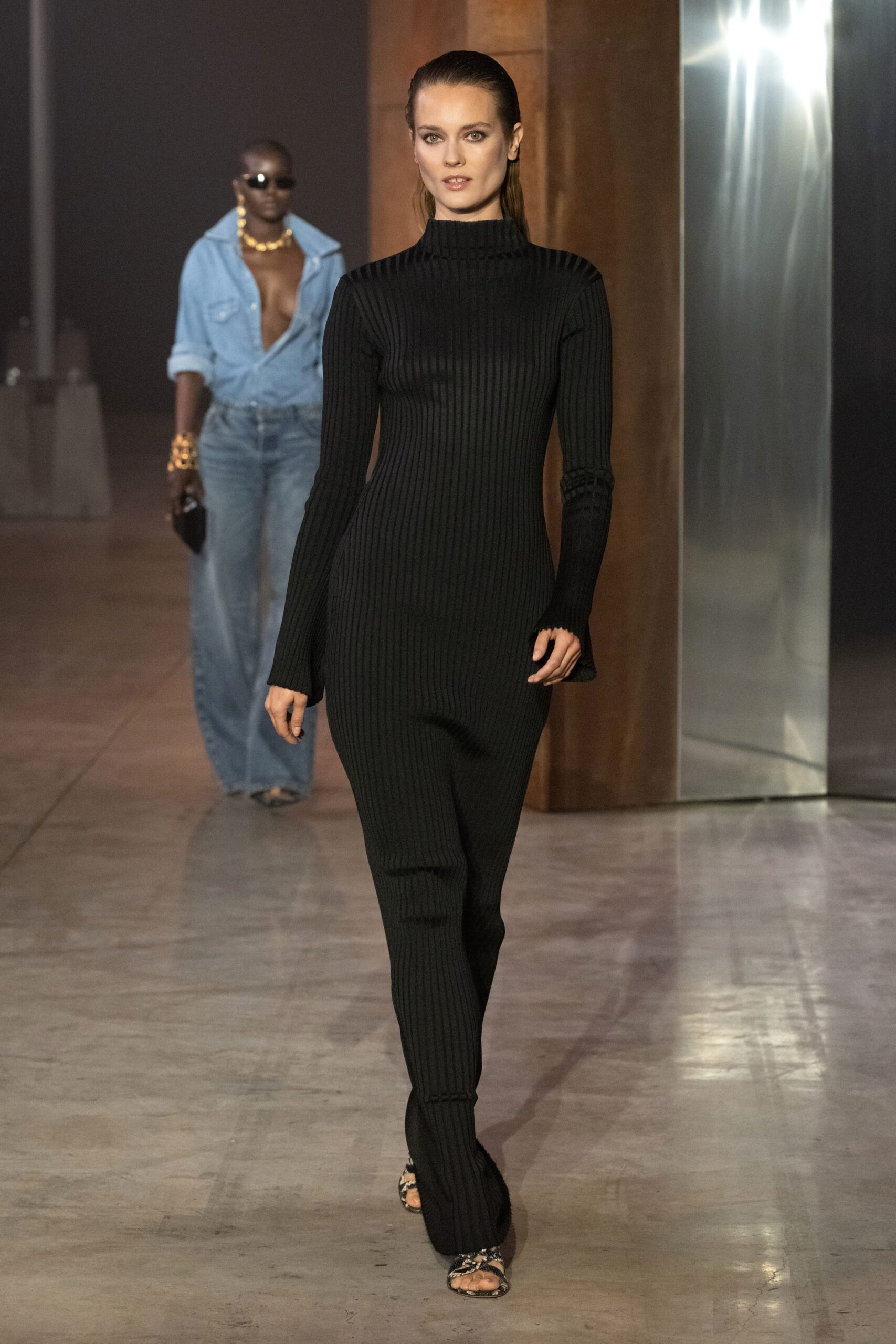 fitted black ribbed maxi dress