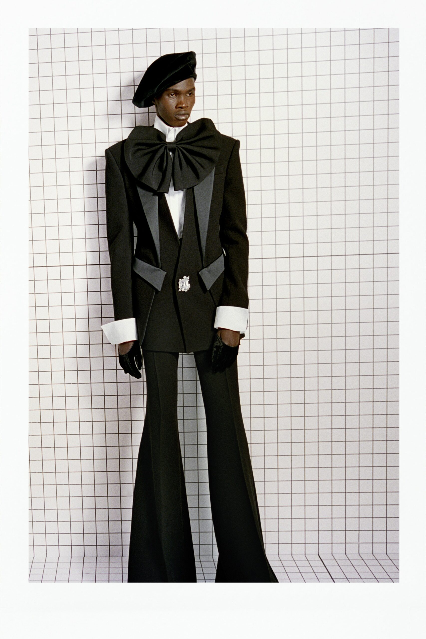 black wool long-sleeve collared tailored flared suit