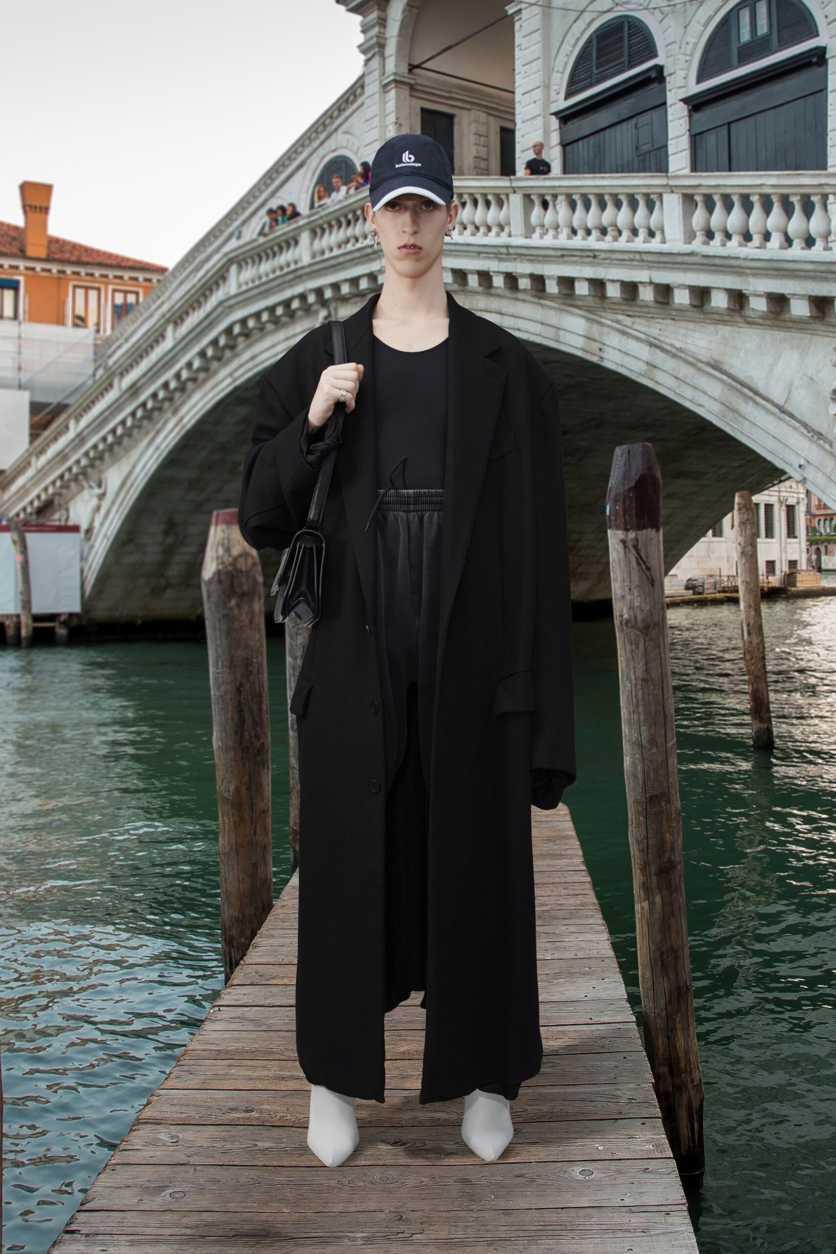 Balenciaga F/W 21 Look 529