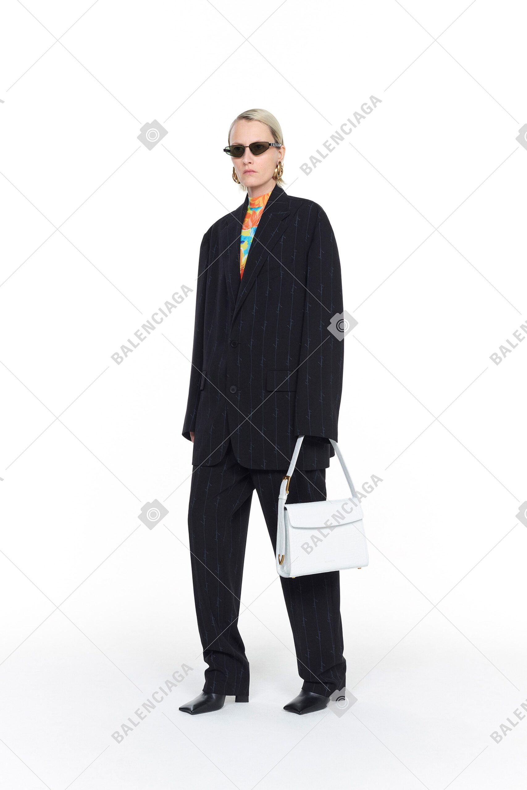 oversized black suit with accessories