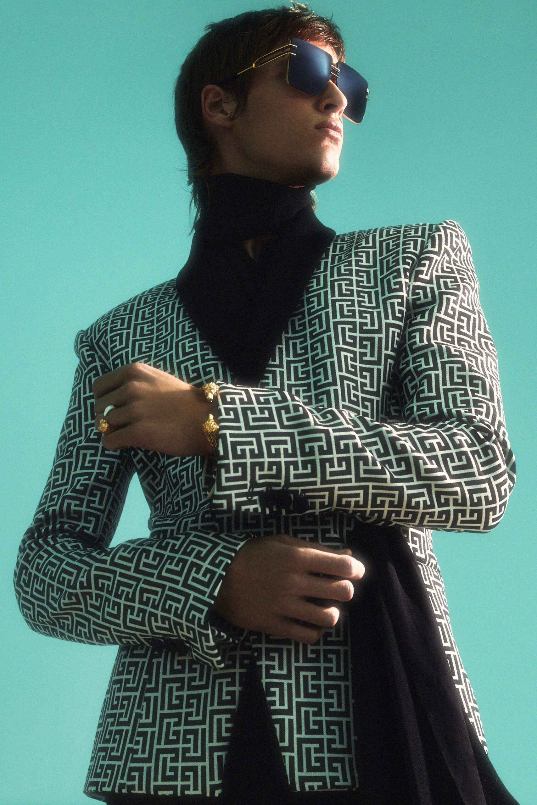tailored black and white printed blazer