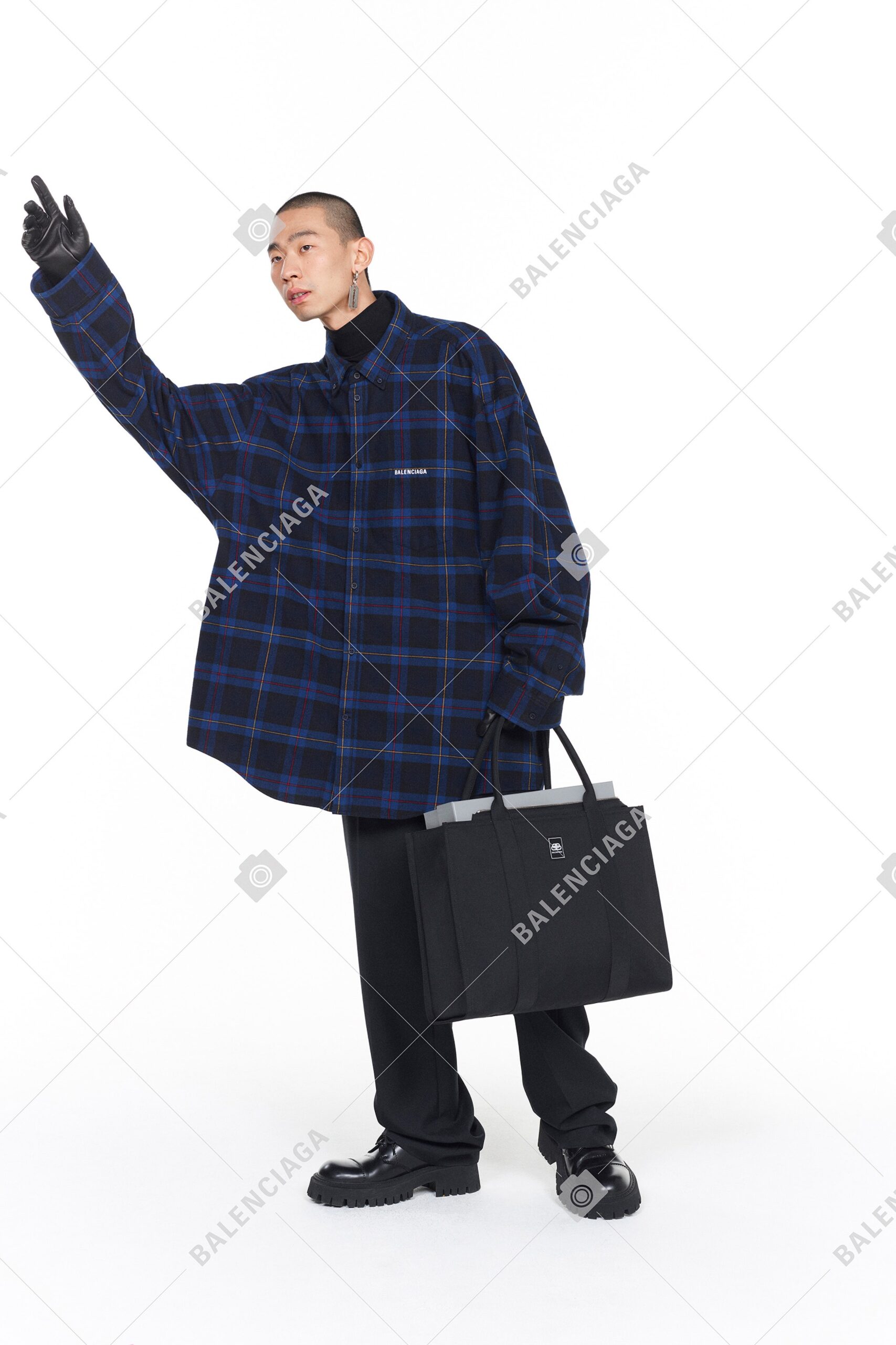 blue long-sleeve collared oversized checked shirt