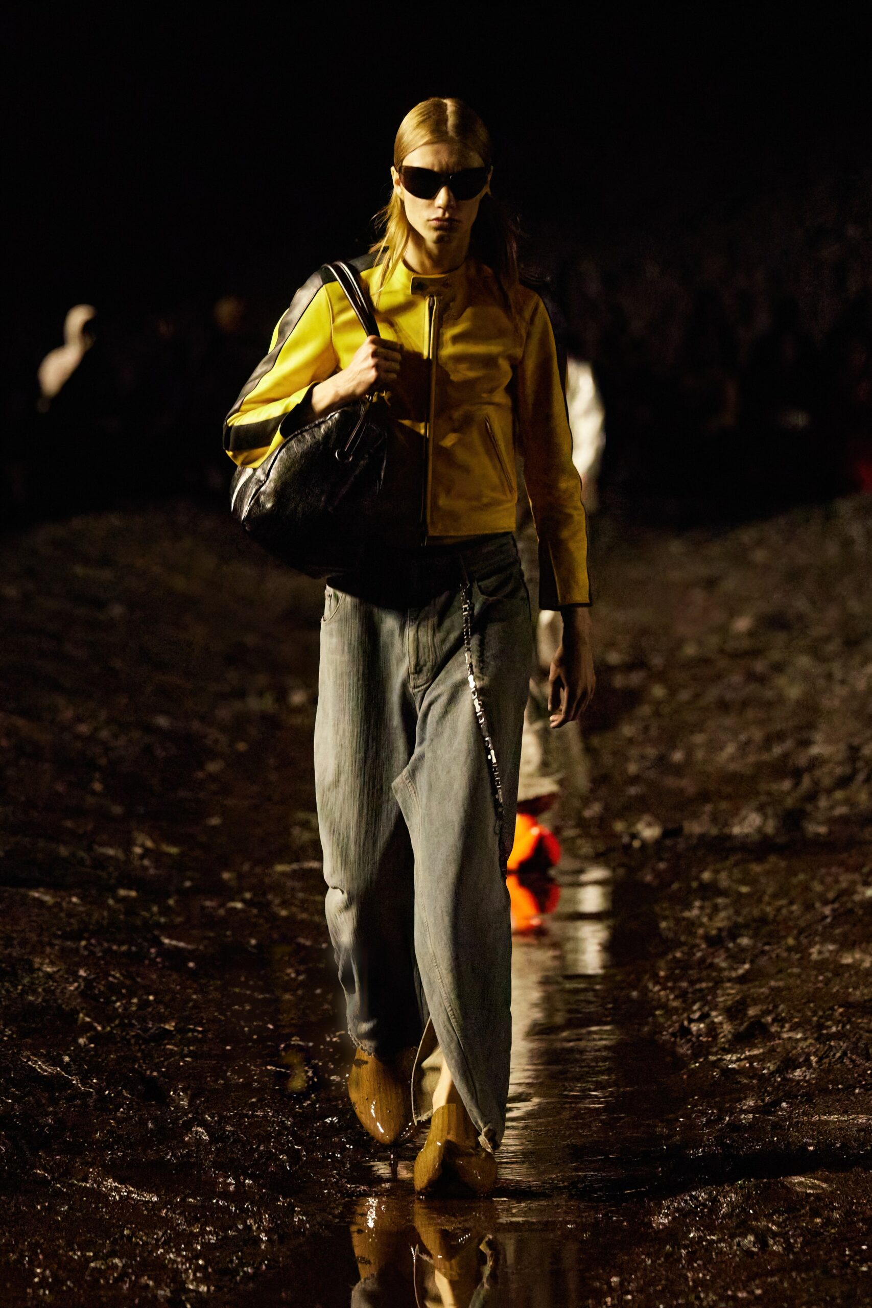 yellow fitted jacket with denim pants