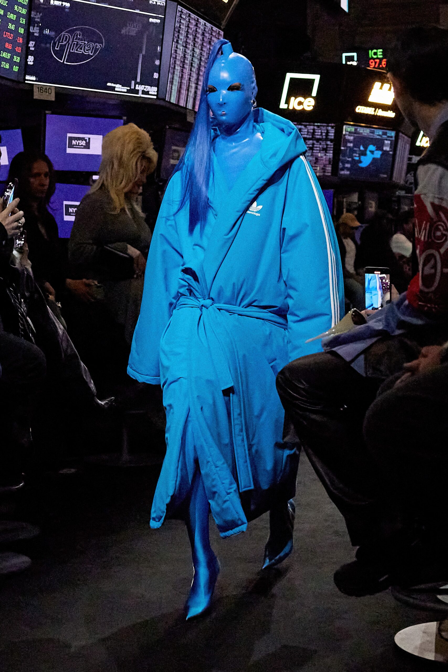 blue cotton long-sleeve collared oversized zippered coat