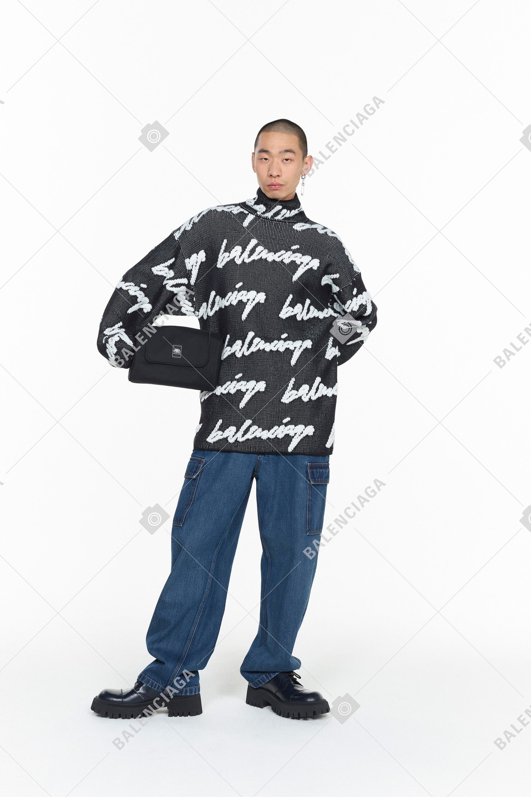 black cotton long-sleeve high-neck oversized printed top