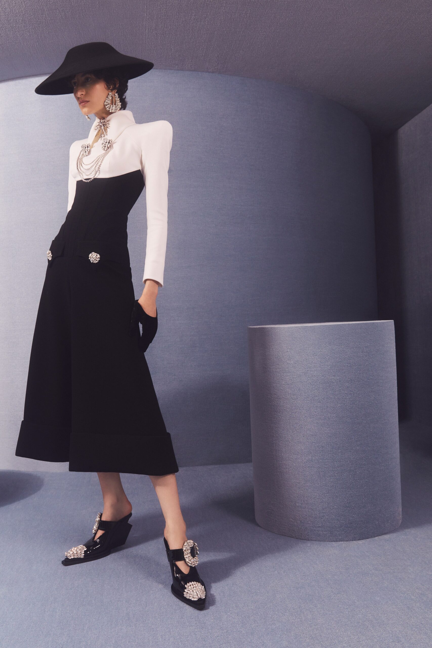black and white fitted dress