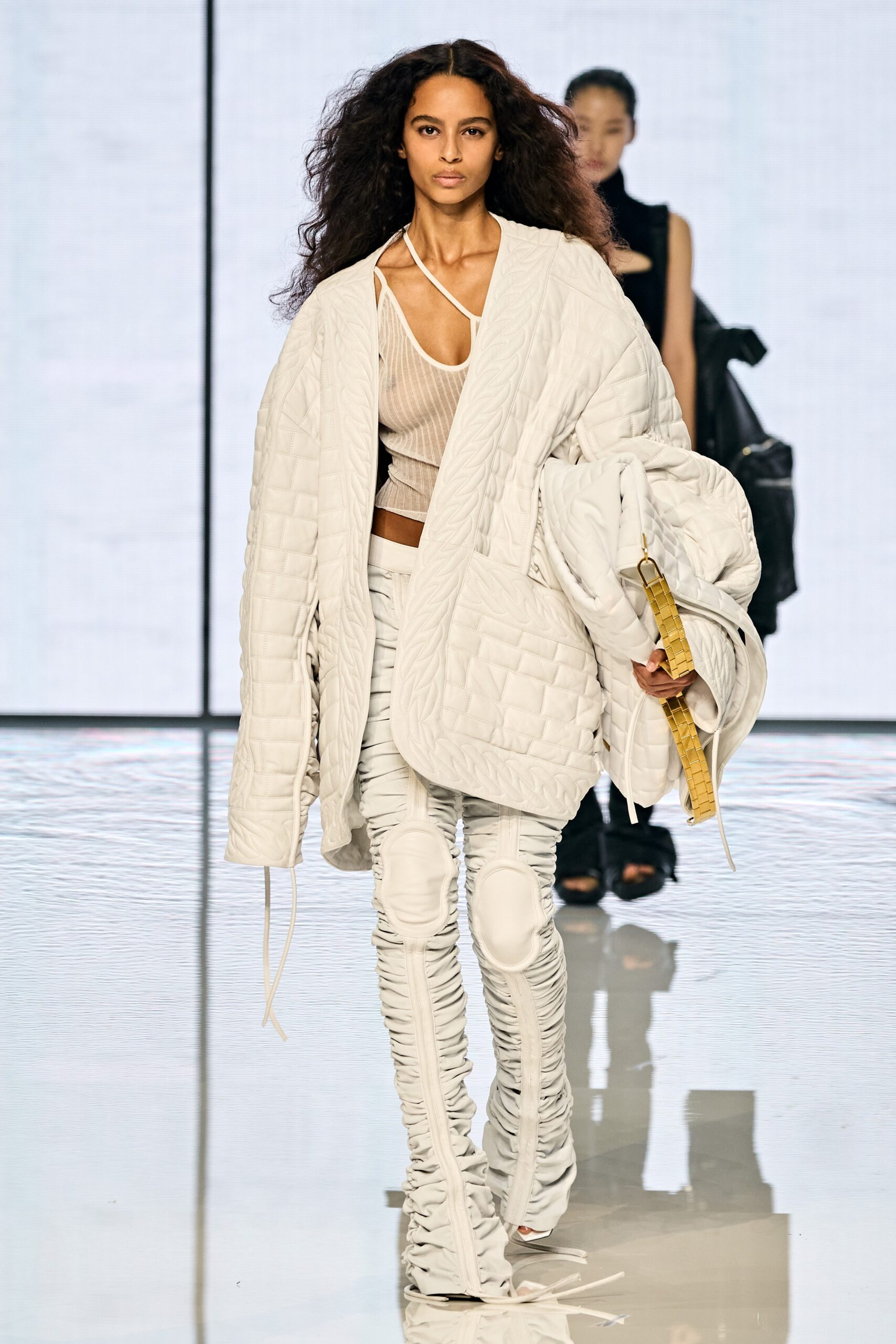 white cotton long-sleeve oversized quilted coat