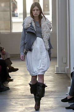 gray wool long-sleeve collared fitted zippered jacket
