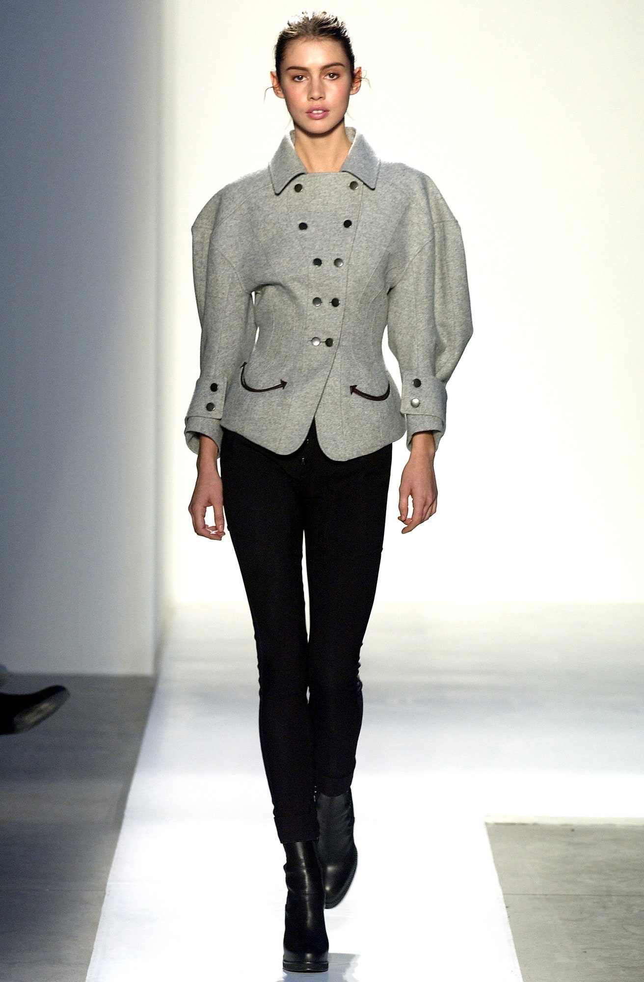 gray wool long-sleeve collared fitted structured buttoned jacket