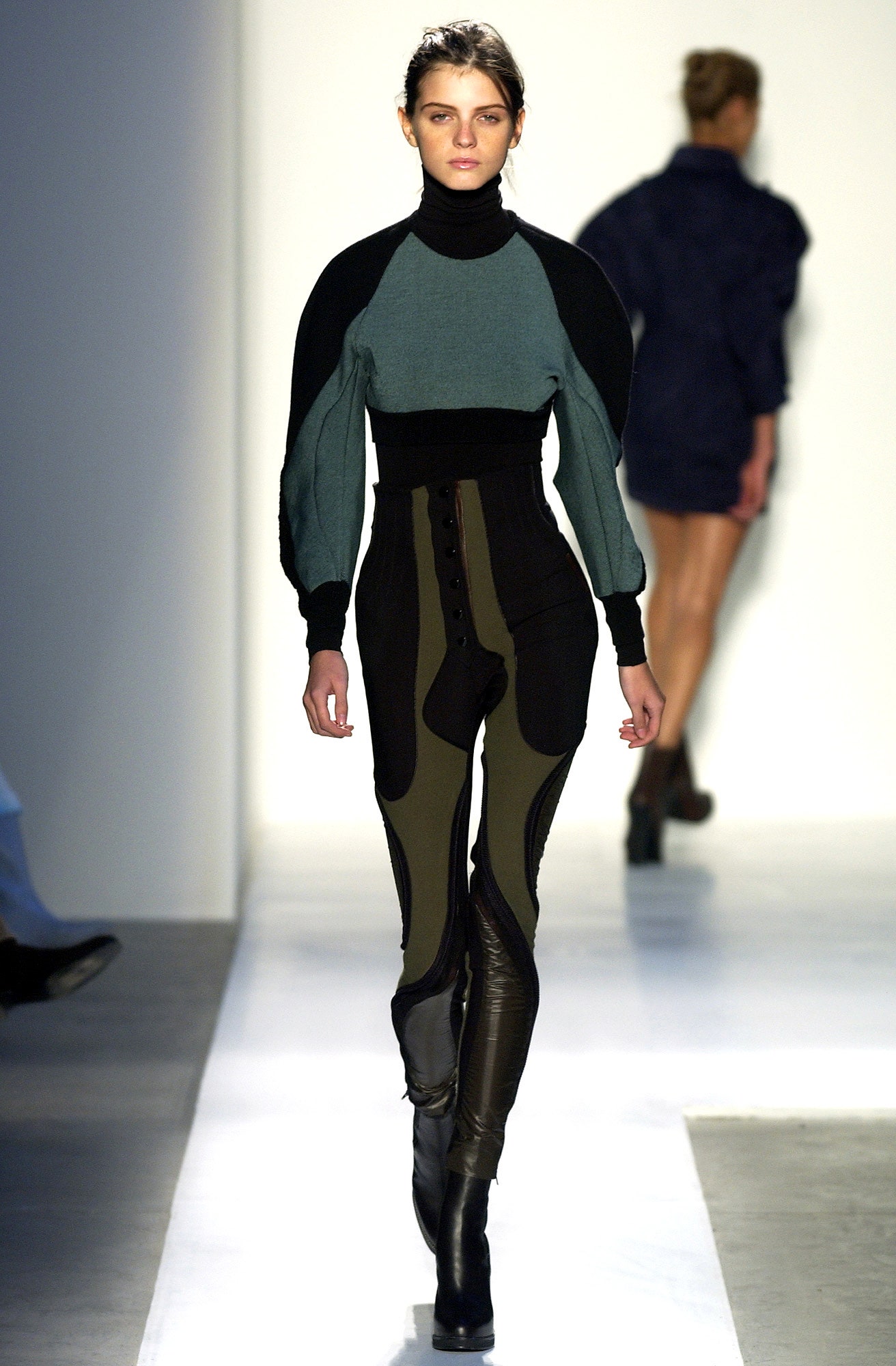 brown leather fitted high-waisted zippered buttoned pants