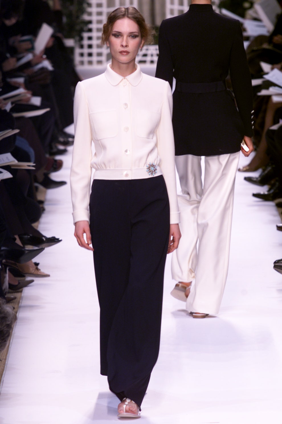 white cotton long-sleeve collared fitted buttoned blouse