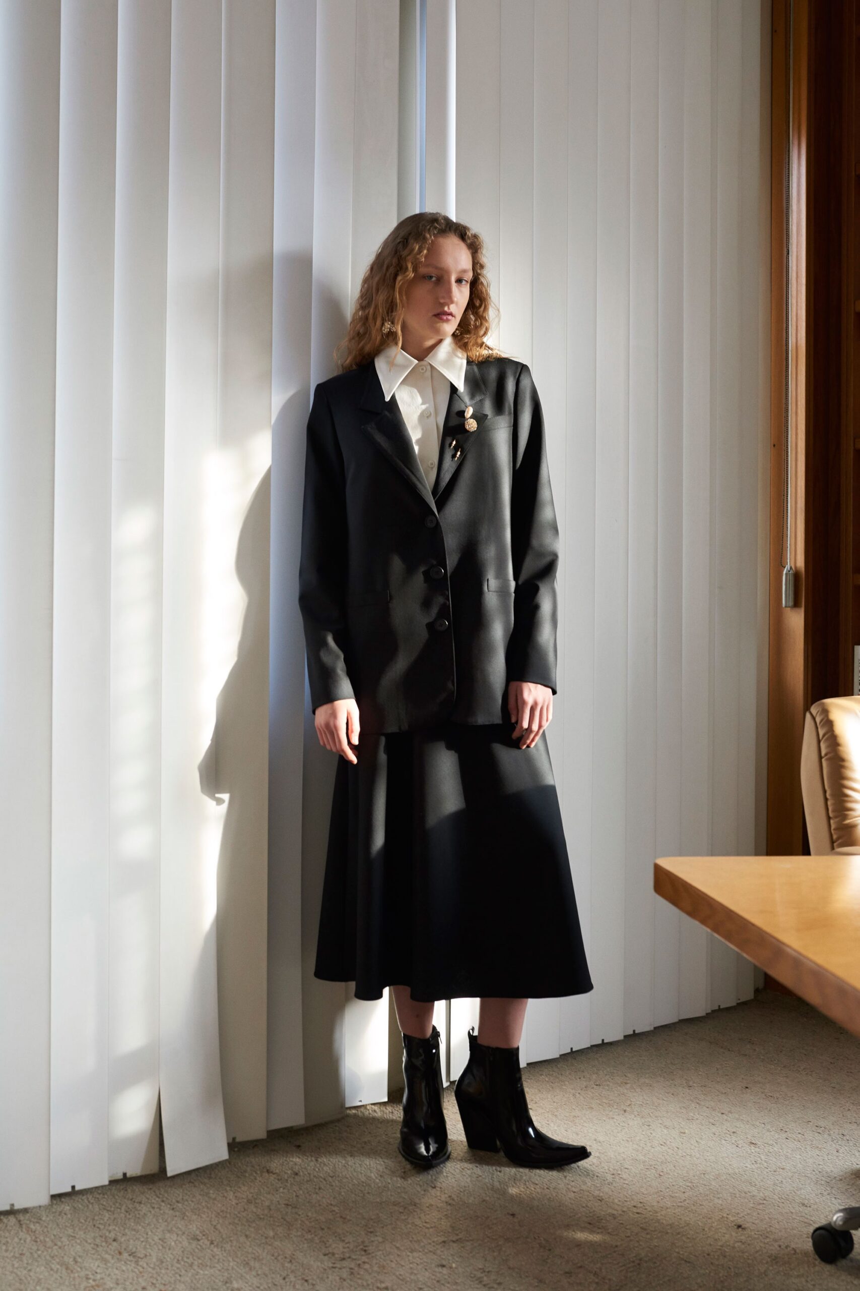 oversized black single-breasted blazer