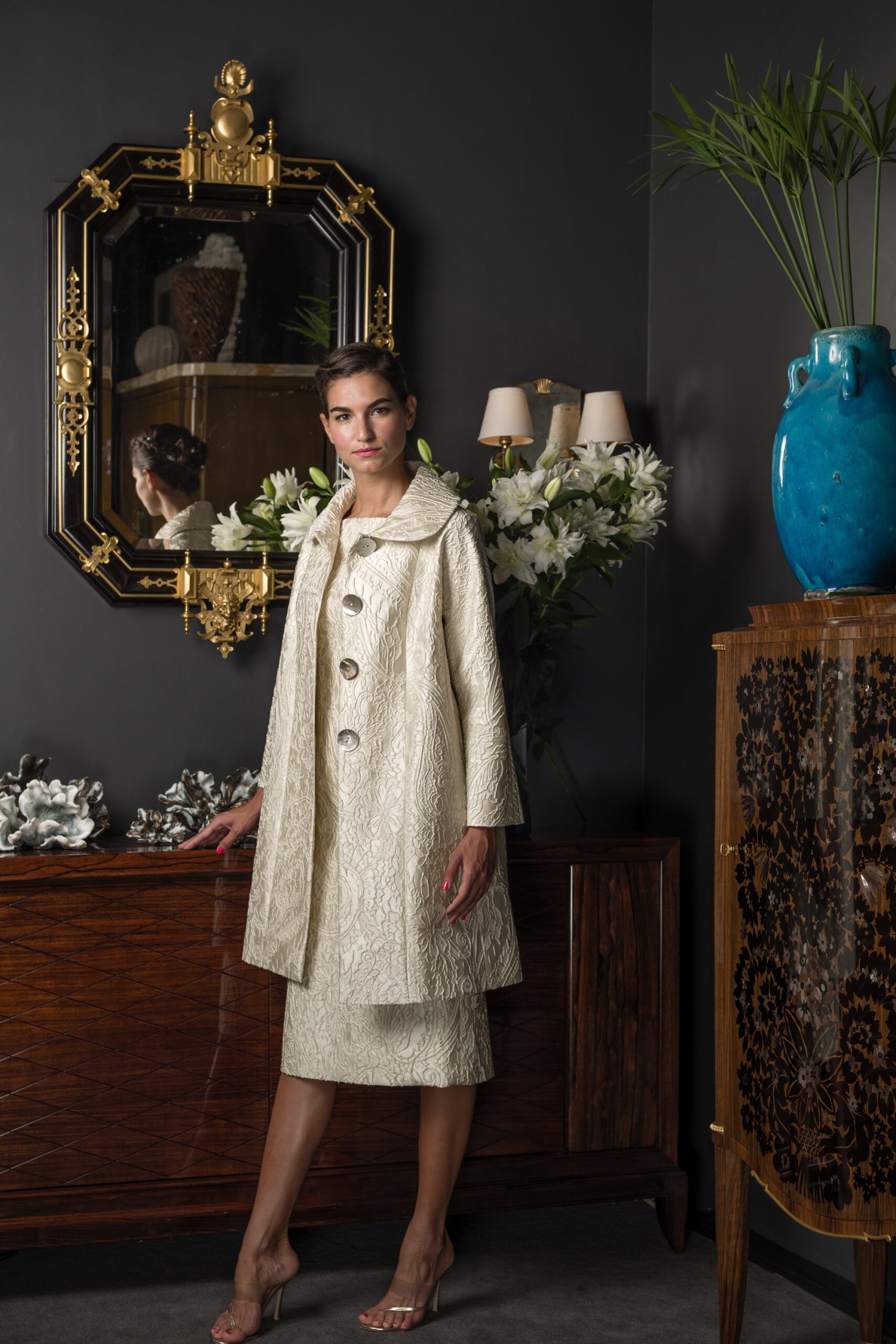 ivory silk long-sleeve collared fitted buttoned embroidered coat