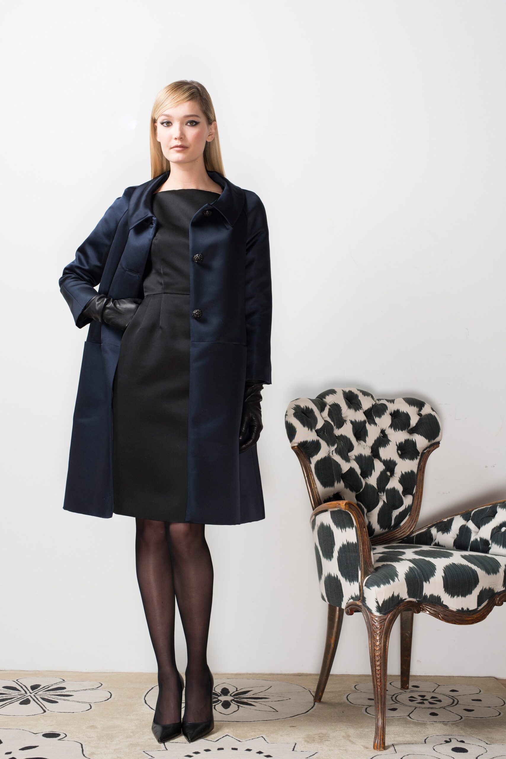blue silk long-sleeve collared fitted buttoned coat