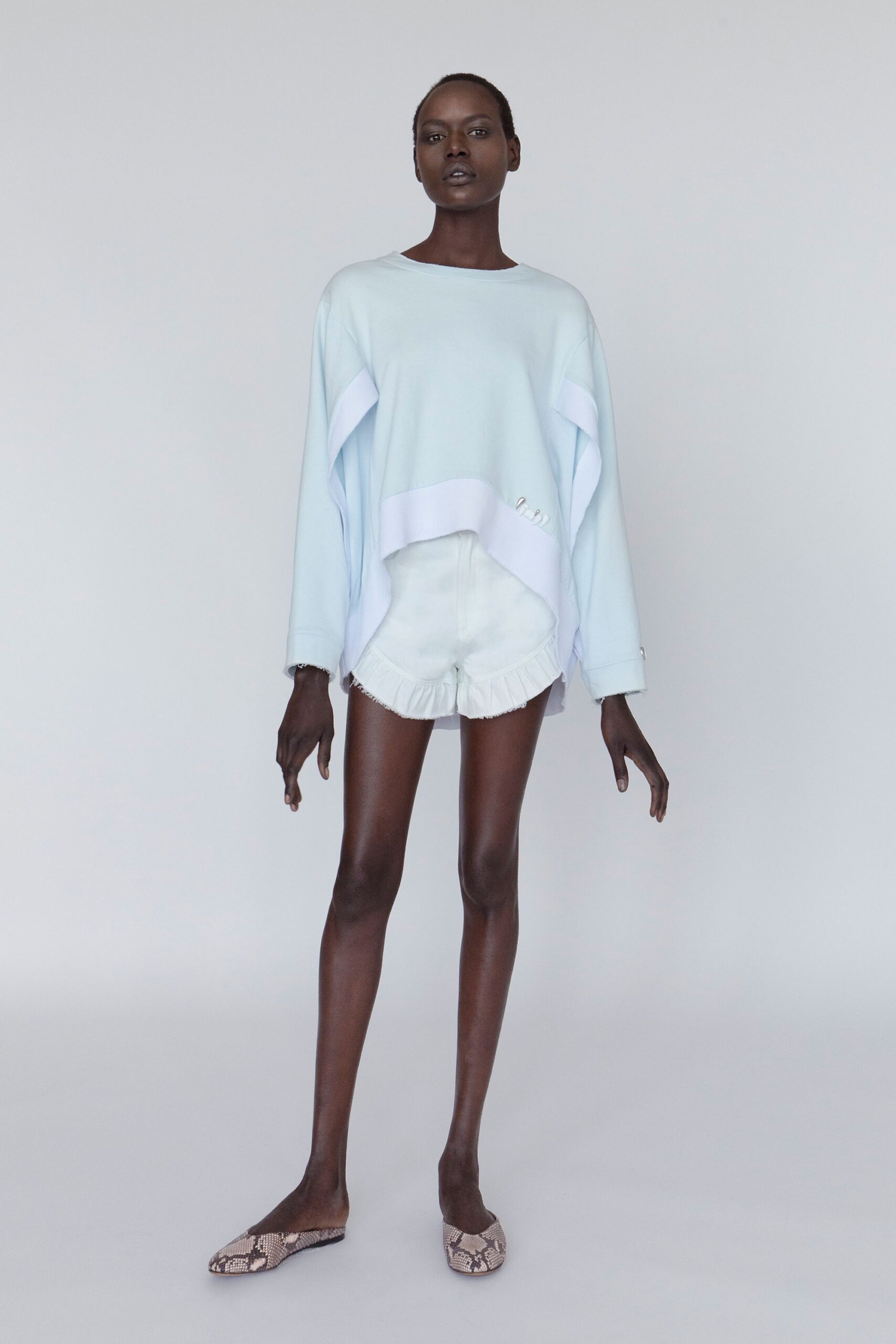 white cotton fitted ruffled short shorts