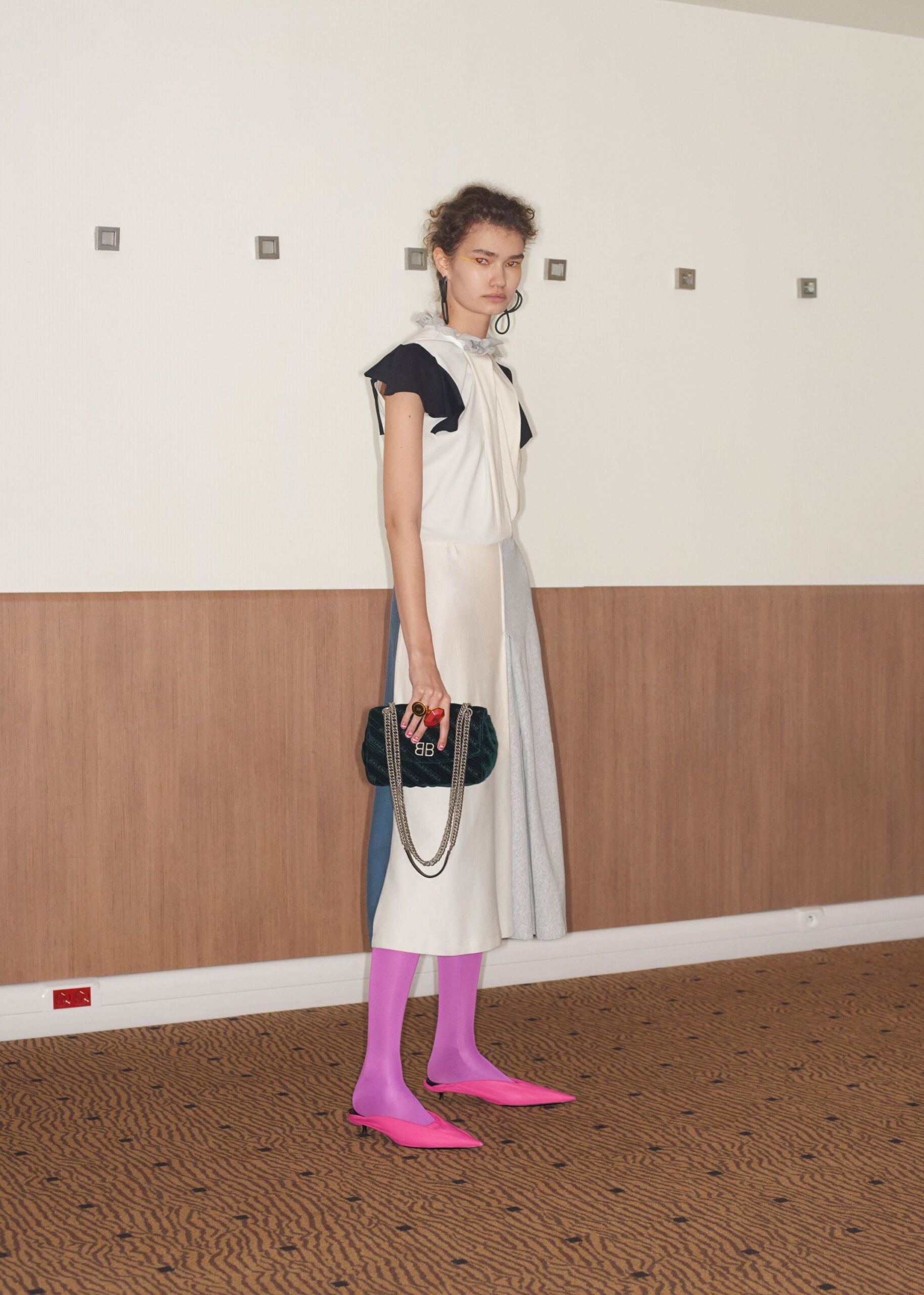 color-blocked midi dress with pink shoes