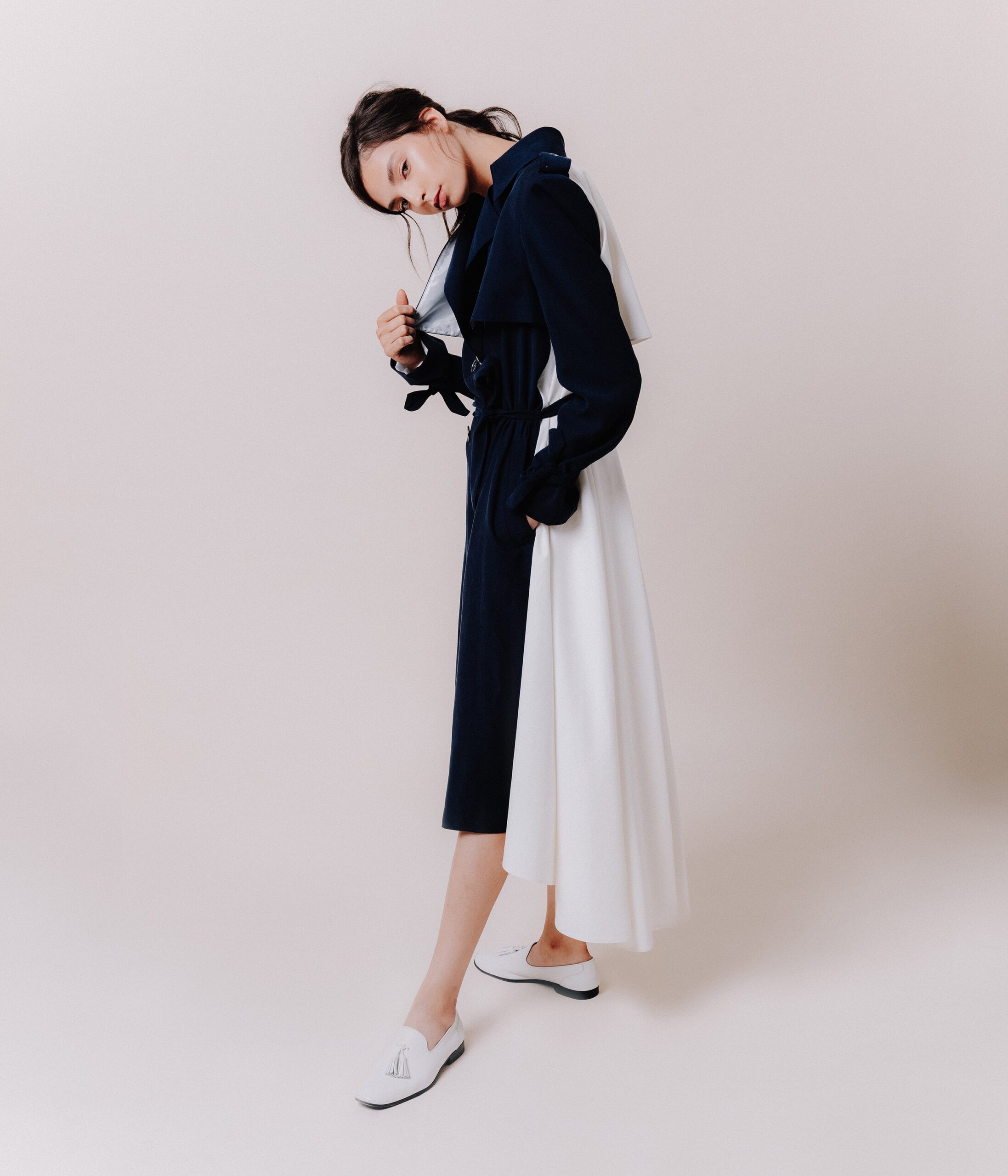 blue cotton long-sleeve collared fitted belted midi coat